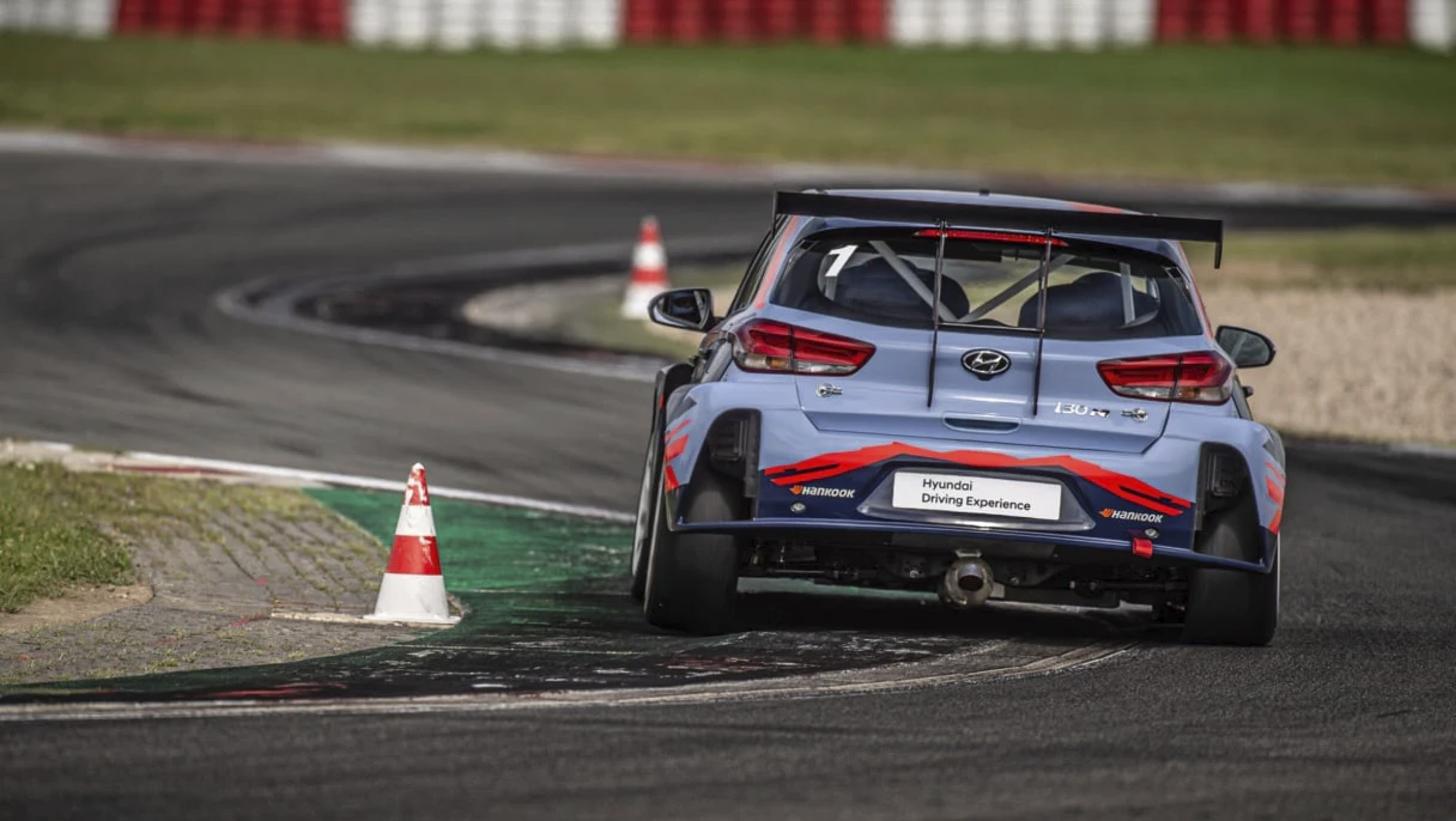 현대자동차 i30 N TCR의 주행 모습