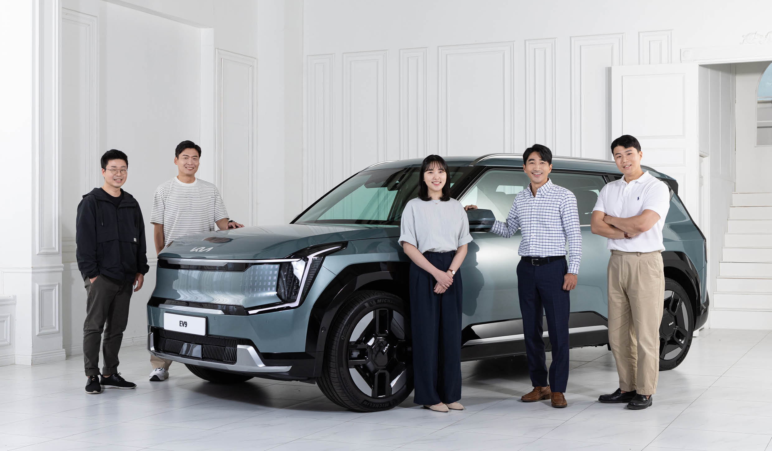 EV9과 연구원들