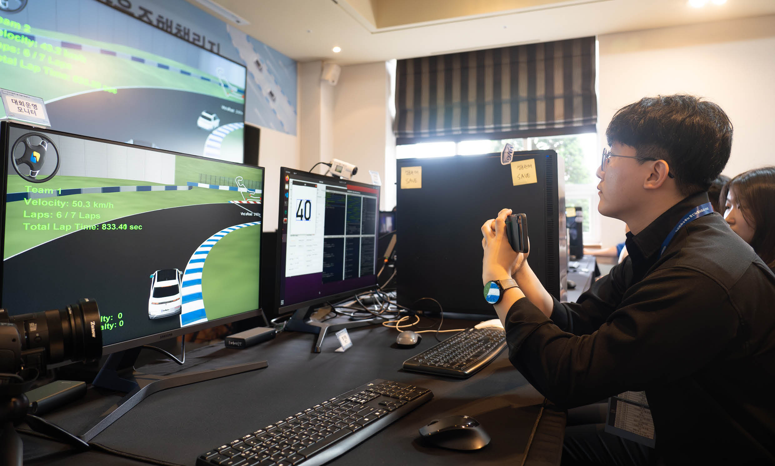 결승전에 참가해 대회를 지켜보고 있는 성균관대학교팀