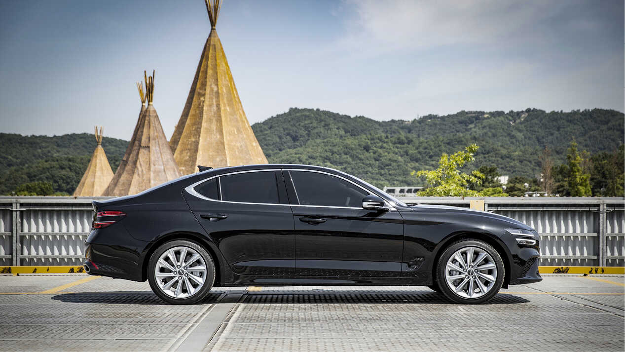 Front view of the G70