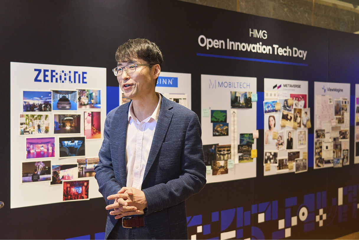 질문에 답하는 황윤성 상무