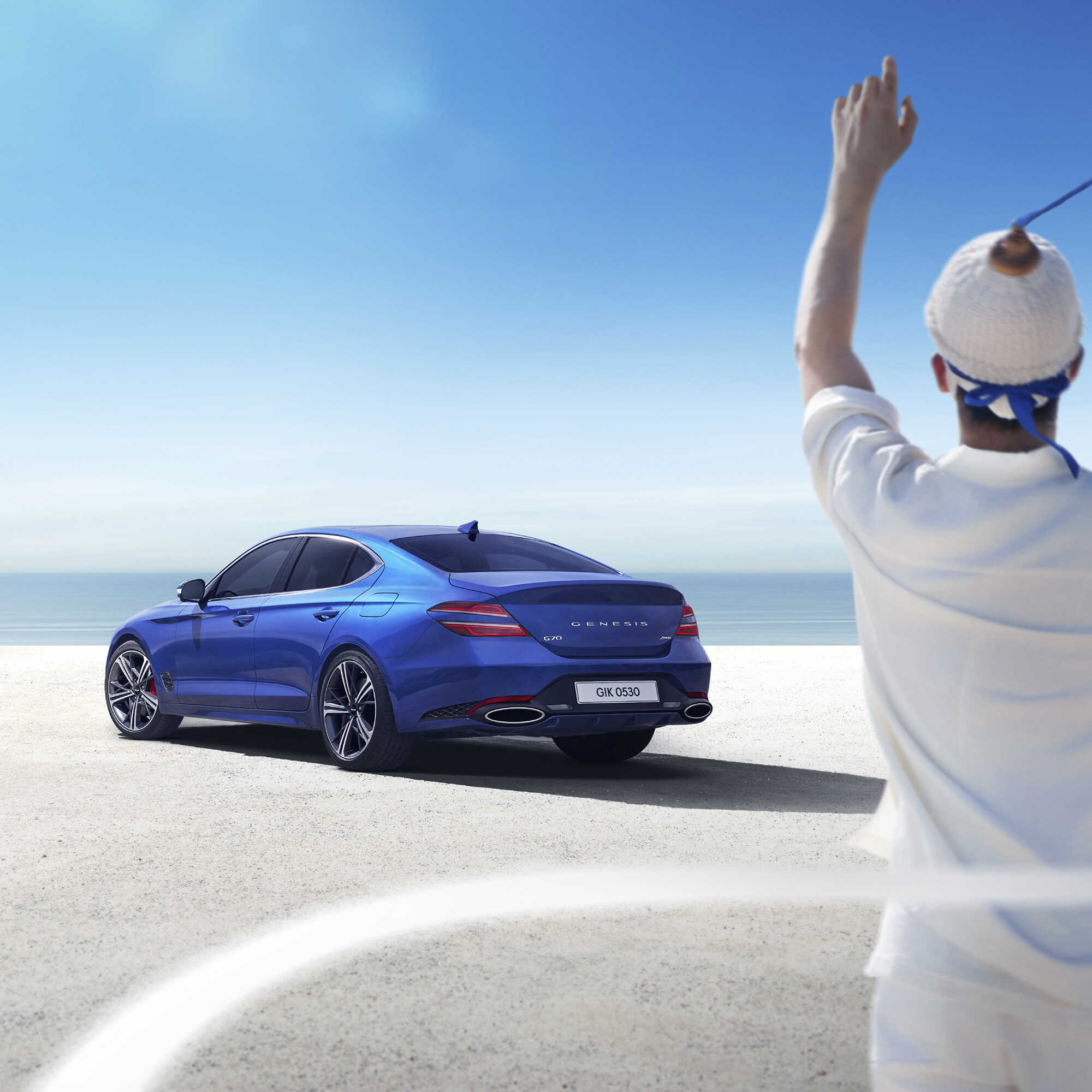 상모 돌리기로 제네시스 G70의 역동성을 표현하고 있는 장면