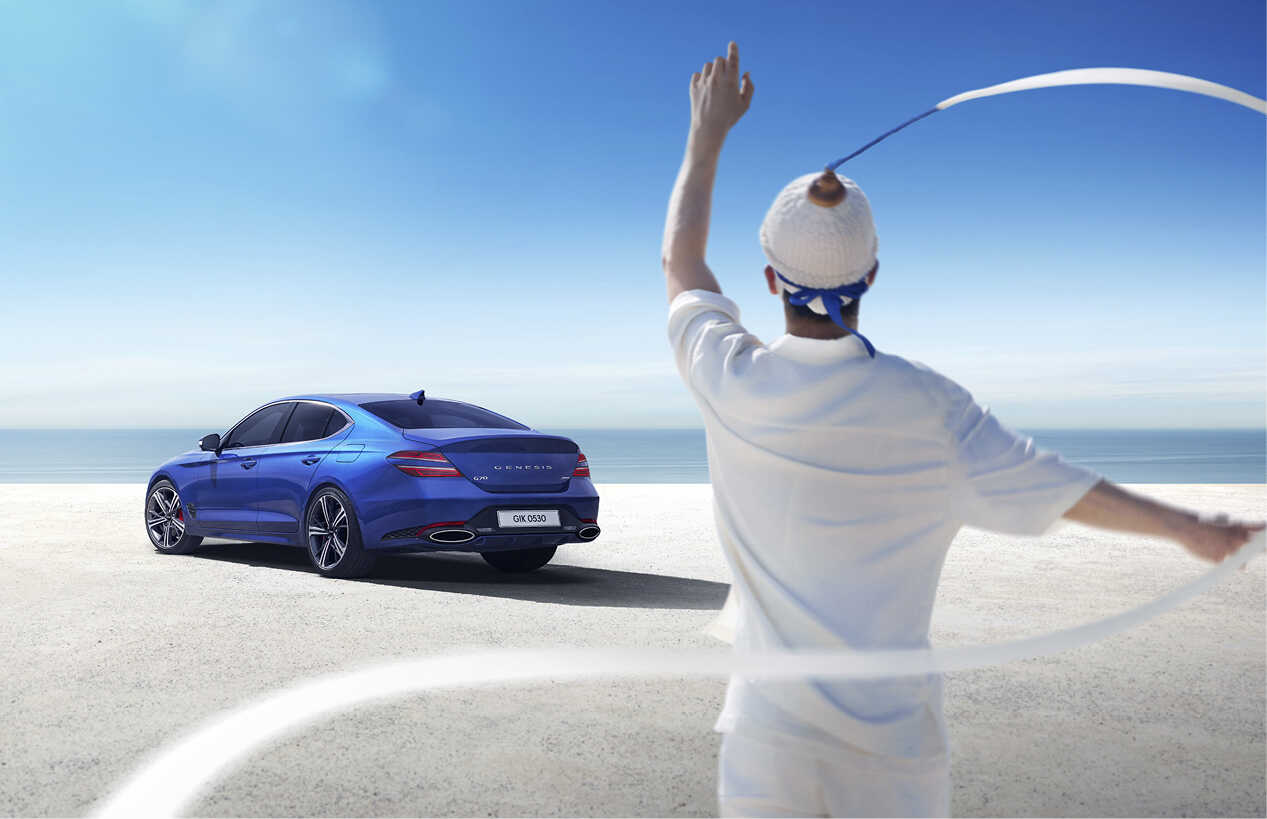 제네시스 G70의 역동성을 상모 돌리기로 표현한 모습