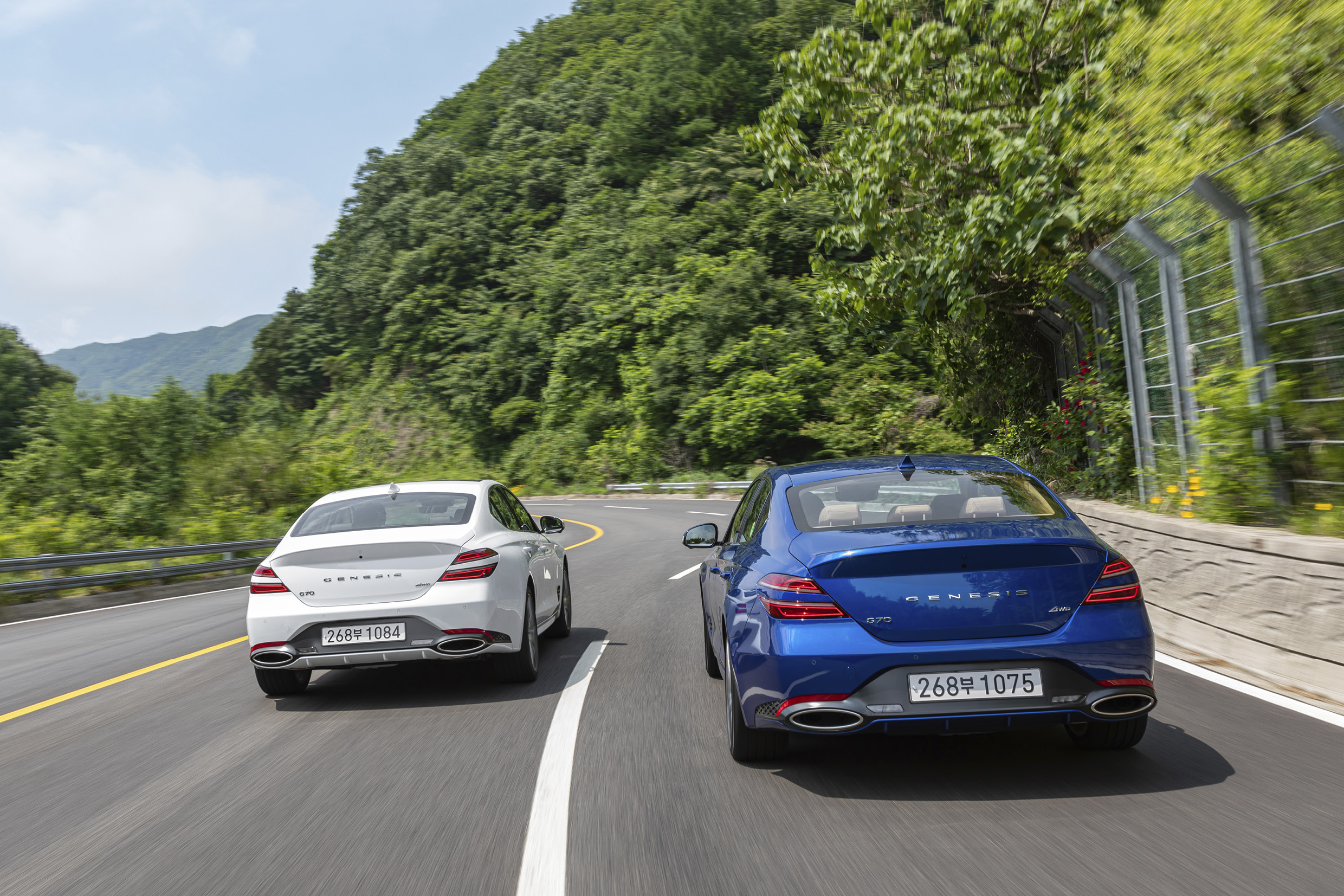 제네시스 G70의 주행 모습