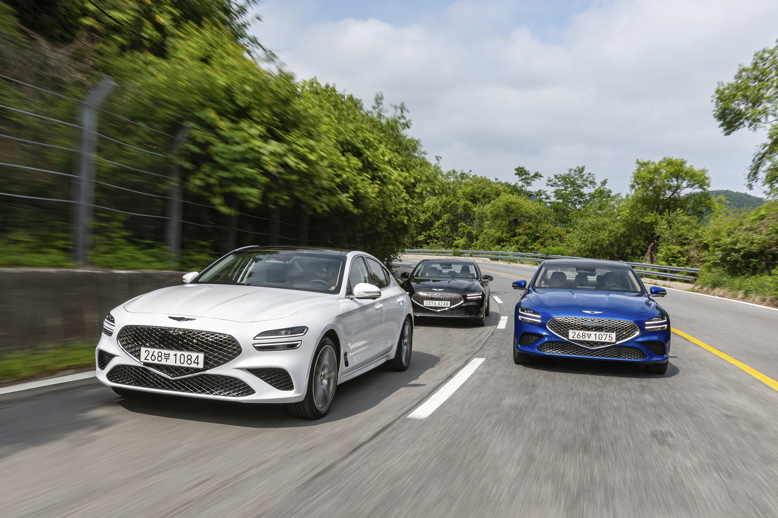 제네시스 G70의 주행 모습