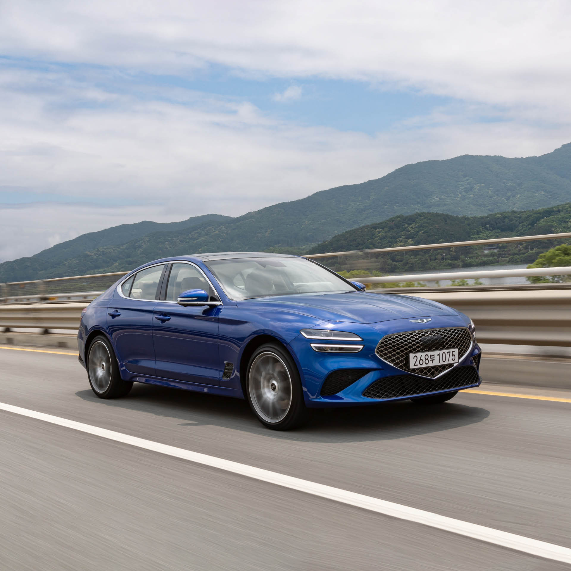 G70이 주행하는 모습