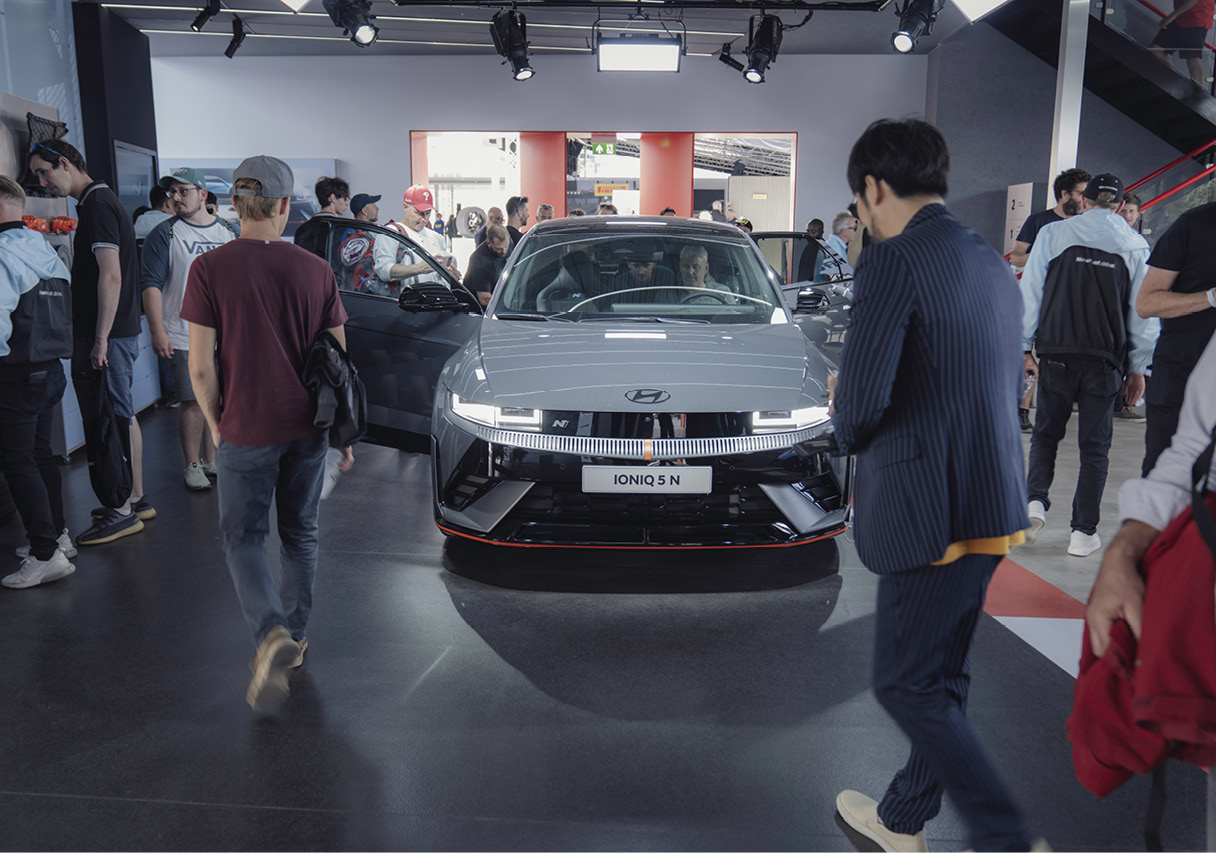 현대자동차 아이오닉 5 N의 전시 모습