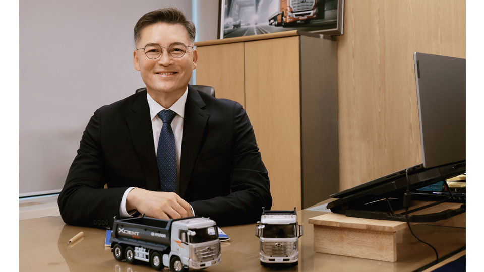 현대자동차 김진환 영업이사, 상용차 3,000대 판매 첫 달성-main