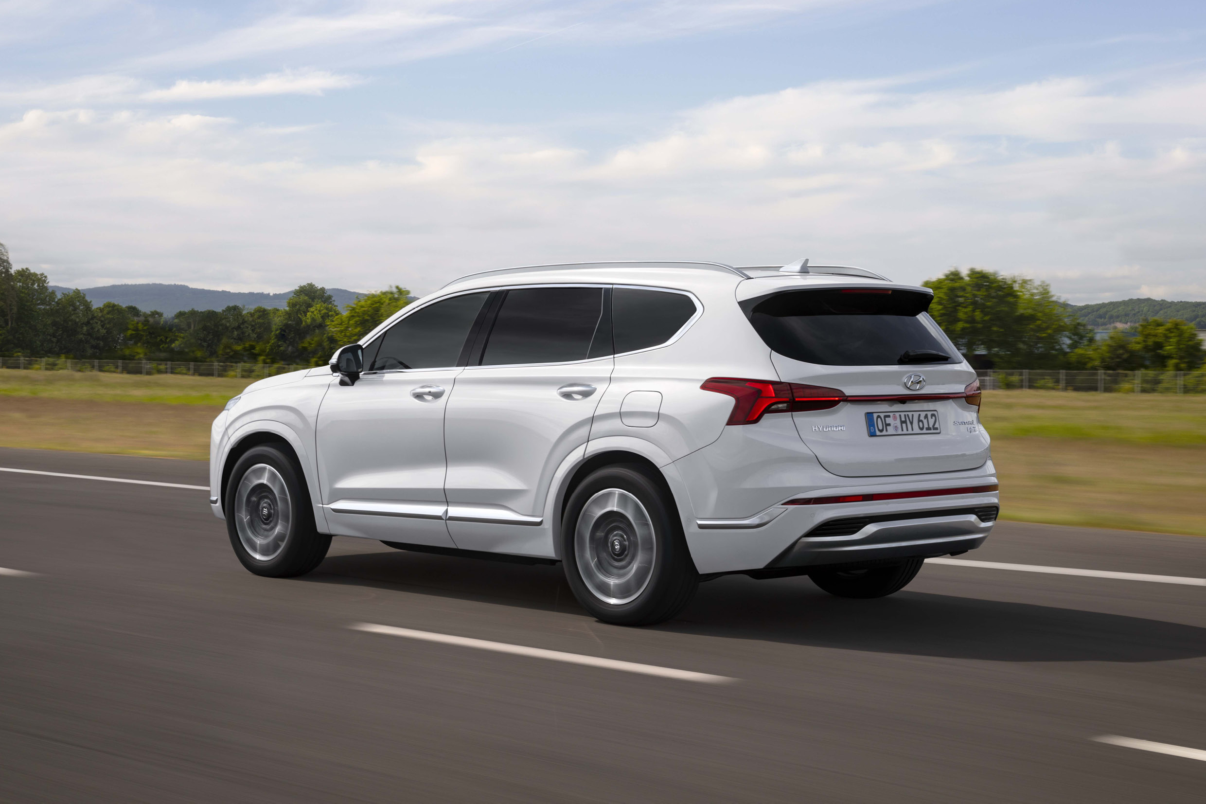 싼타페 주행 모습