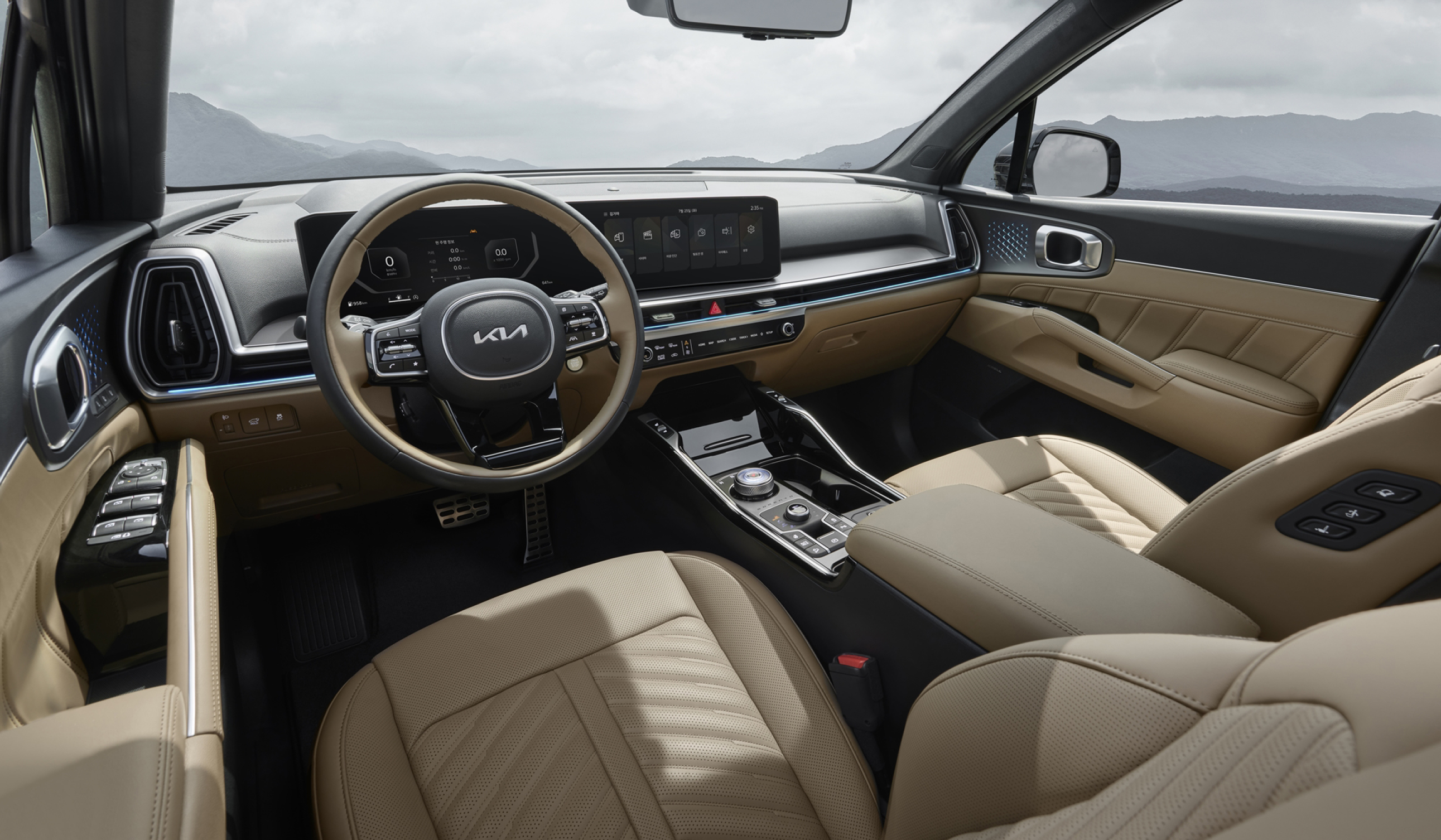 더 뉴 쏘렌토의 실내 전경 모습