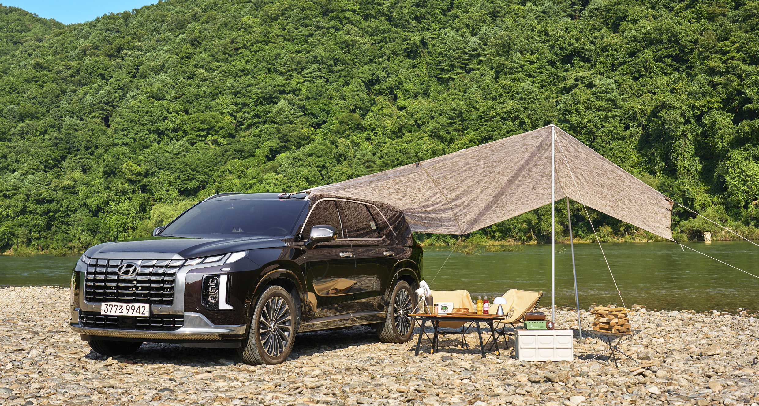 홍천강 반곡 밤벌 유원지에서 타프를 연결한 팰리세이드의 모습