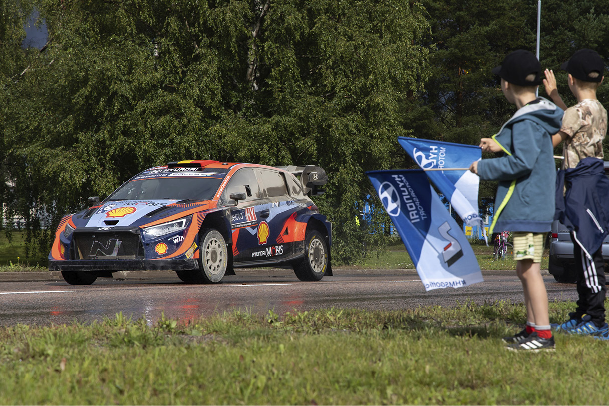 Hyundai Motorsport i20 N Rally 1 Hybrid in motion