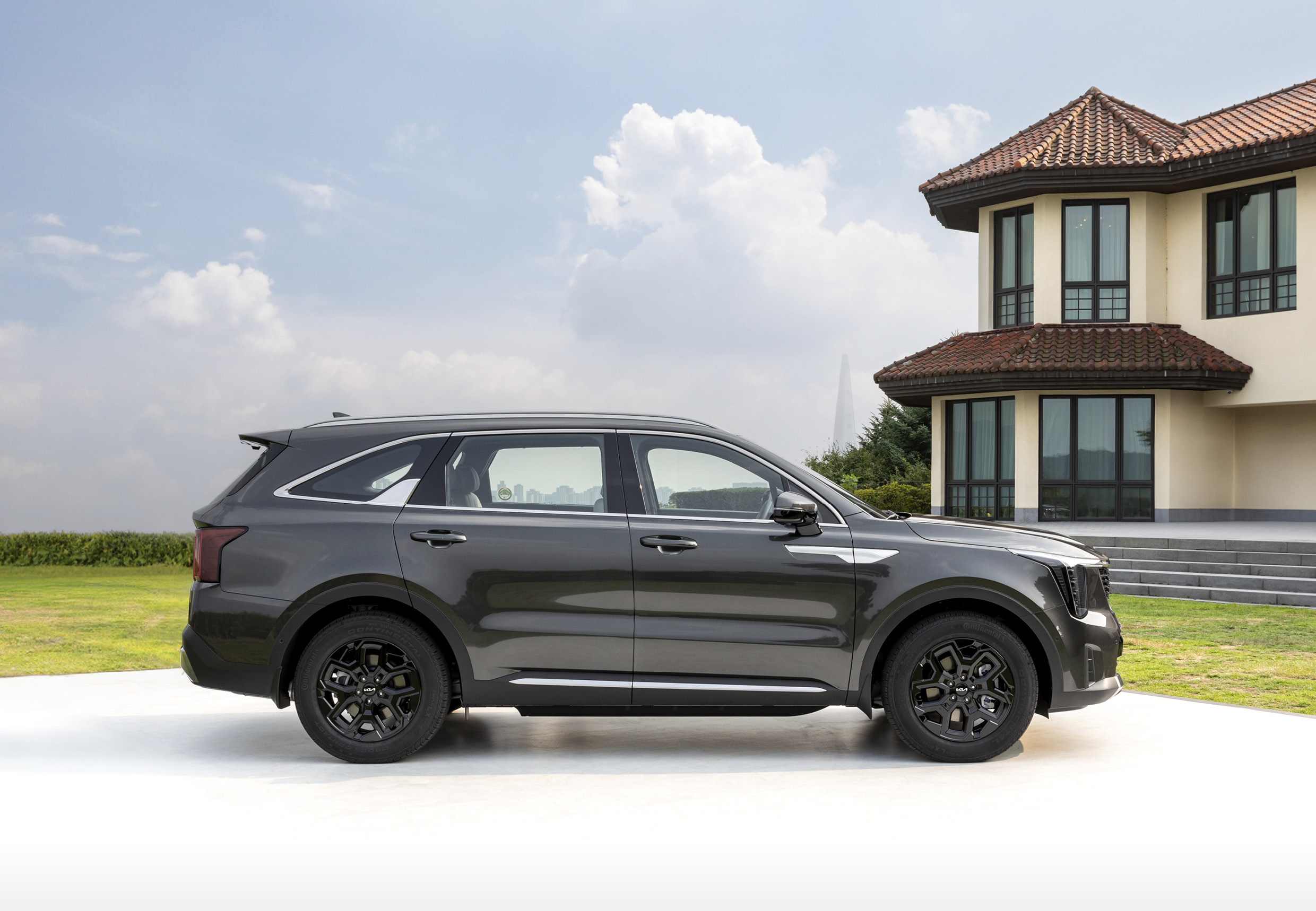 더 뉴 쏘렌토의 측면 모습