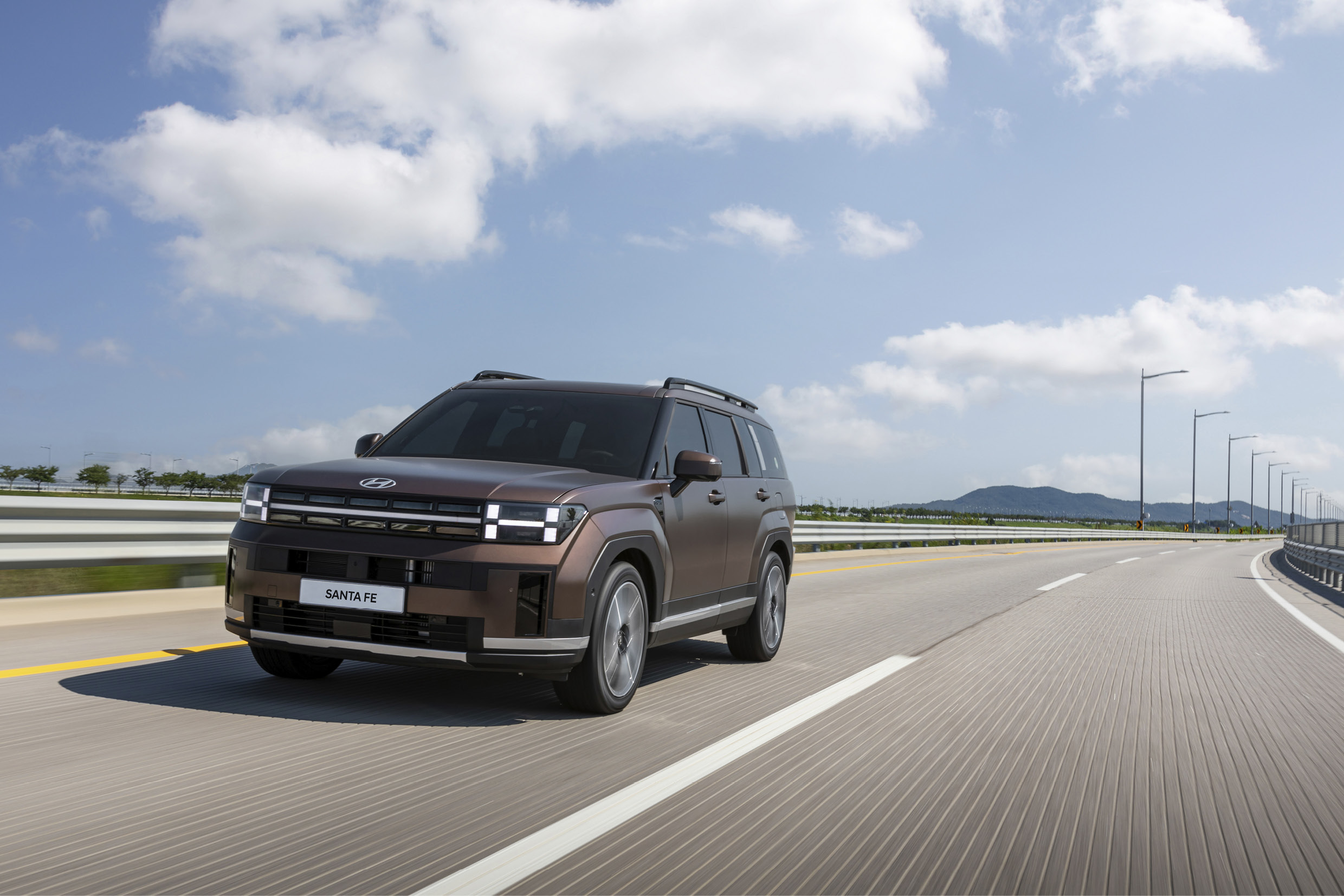 현대자동차 디 올 뉴 싼타페의 주행 모습