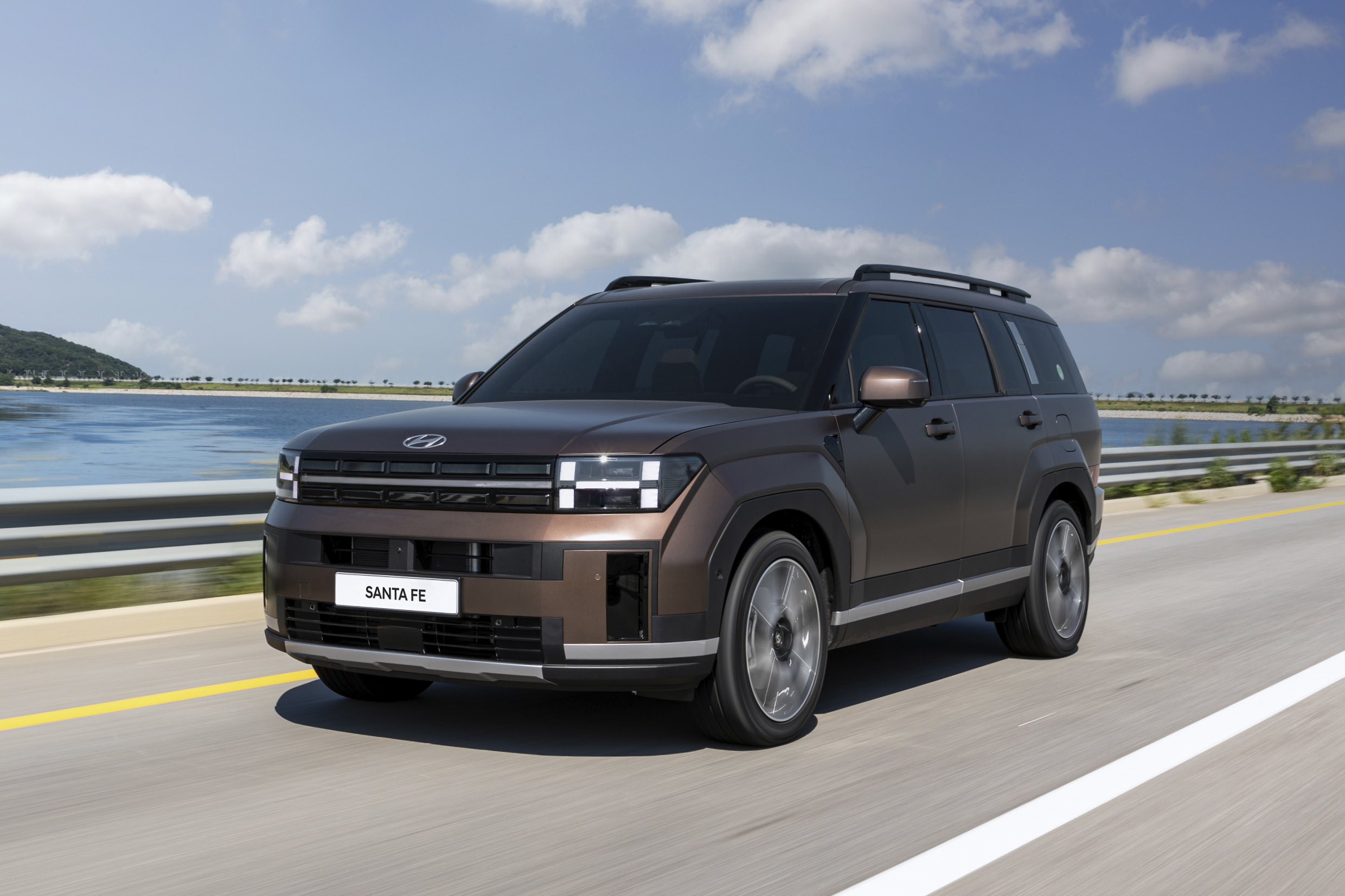 현대자동차 디 올 뉴 싼타페의 주행 모습