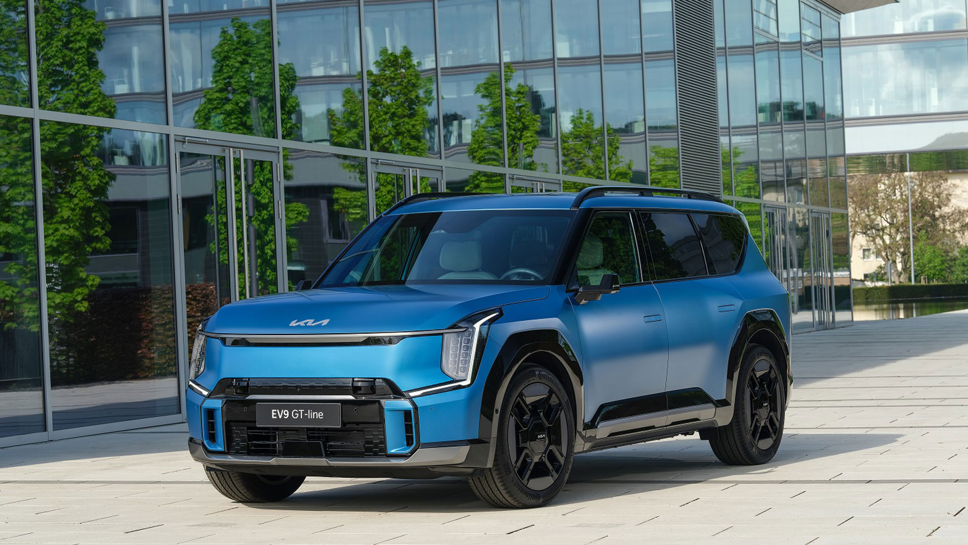 The Kia EV9 Wins Luxury Category in German Car of the Year 2024 Awards