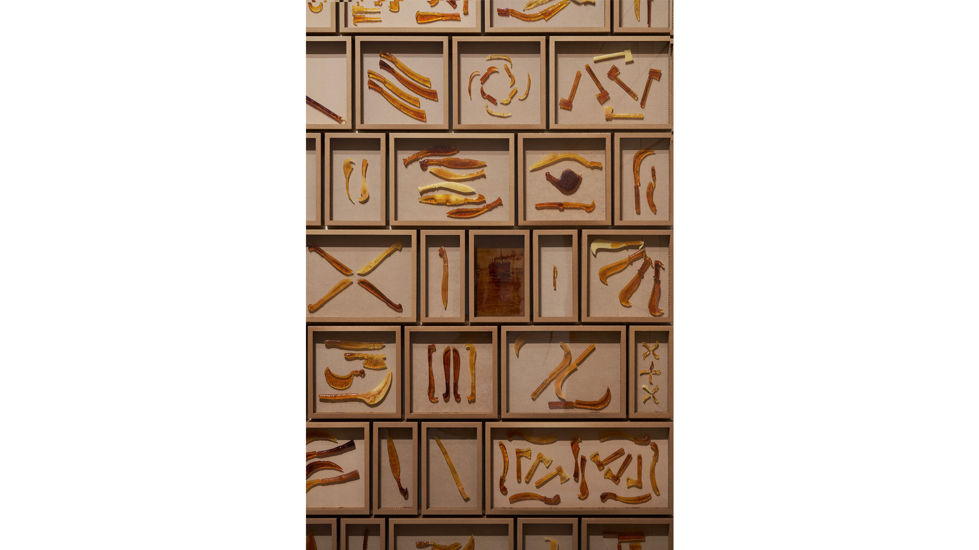 Jung Yeondoo, Wall of Blades (details), 2023, sugar, honeycomb board, sound-absorbing material, 75×36×18.5 cm (25), 75×49×18.5 cm (25), 75×75×18.5 cm (58), 75×101×18.5 cm (28), 75×114×18.5 cm (22), 75×153×18.5 cm (5), display dimension variable. Courtesy of artist. Photograph by sonongji.