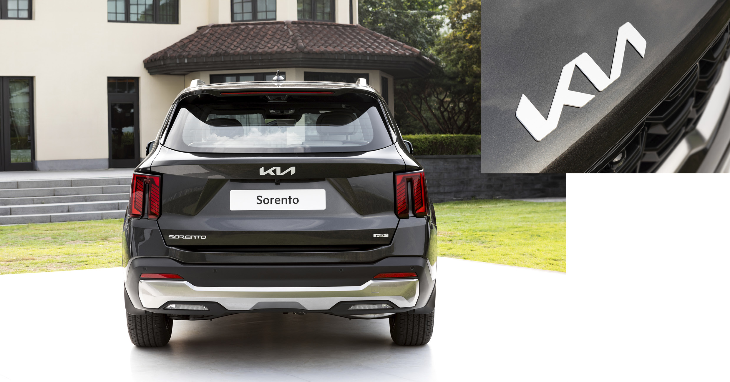 Kia emblem on the rear and bonnet of the new Sorento