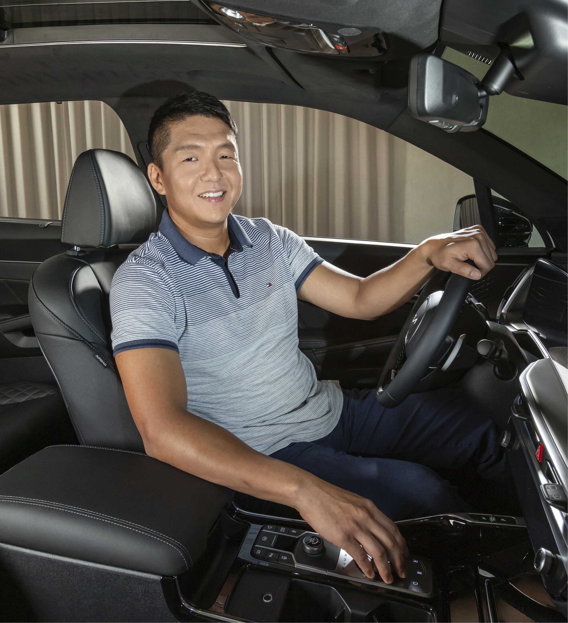 기아 더 뉴 쏘렌토를 담당한 연구원의 모습