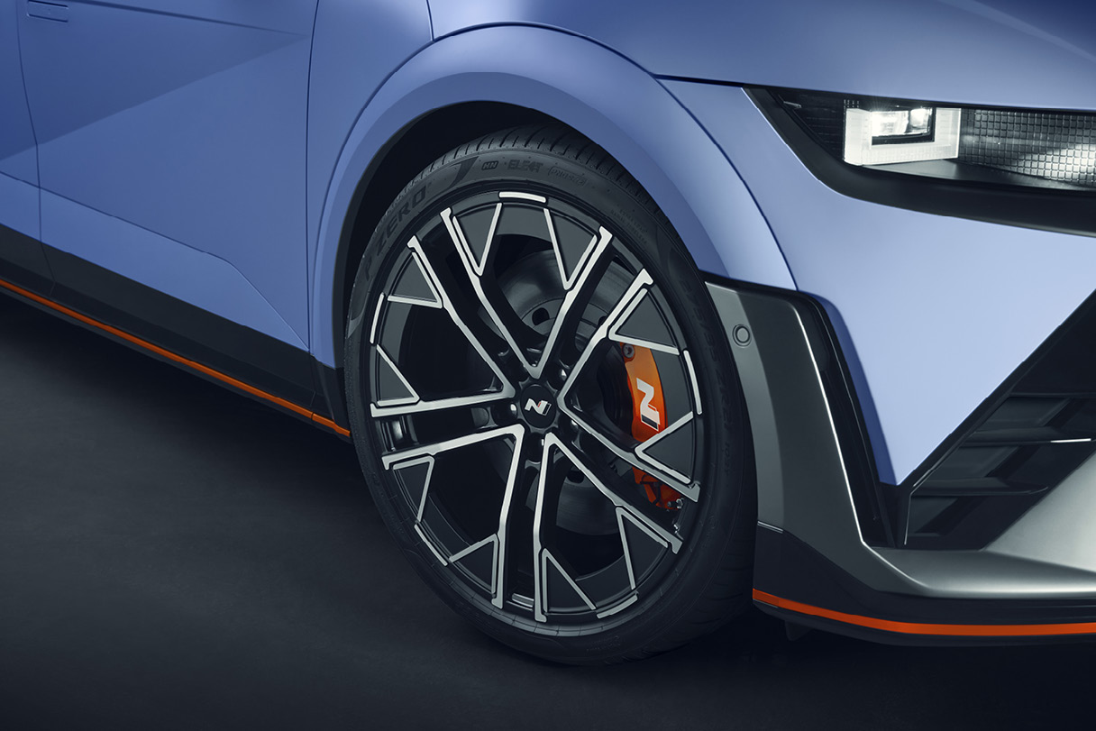 Front wheel of IONIQ 5 N