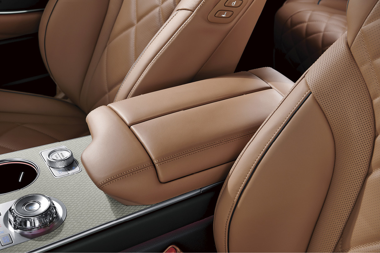 센터 암레스트를 비춘 모습