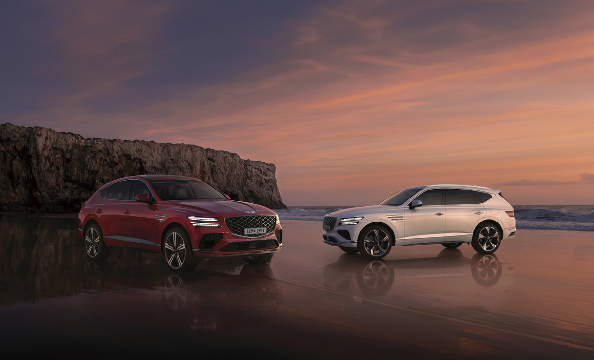GV80 and GV80 Coupe standing on the beach