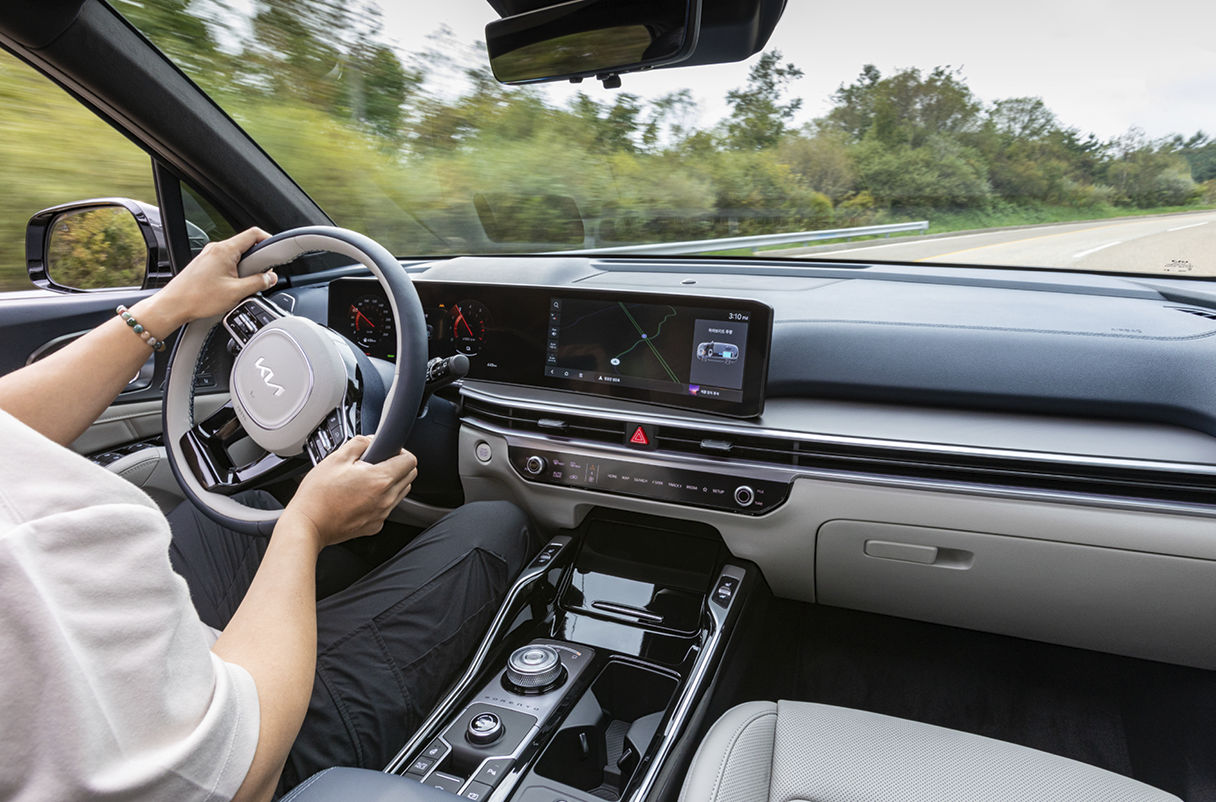 A person driving the New Sorento
