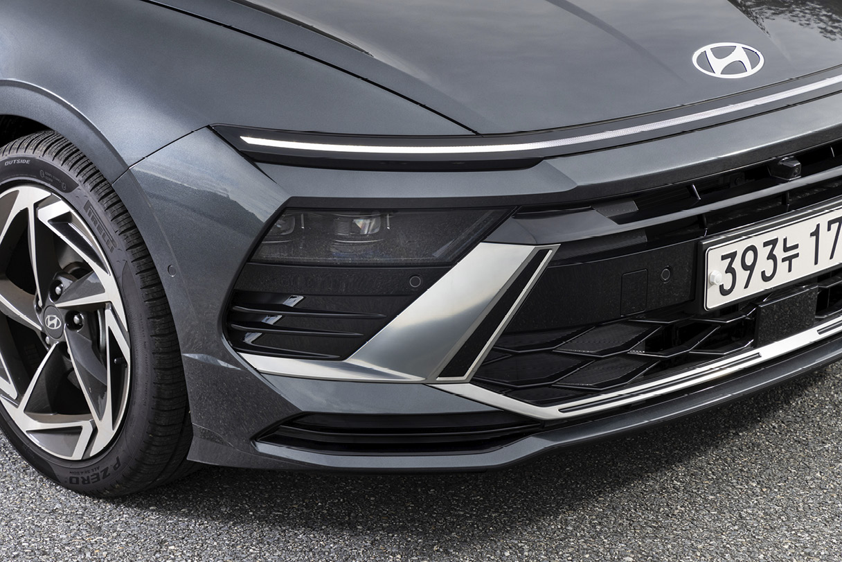 쏘나타의 전면부 모습