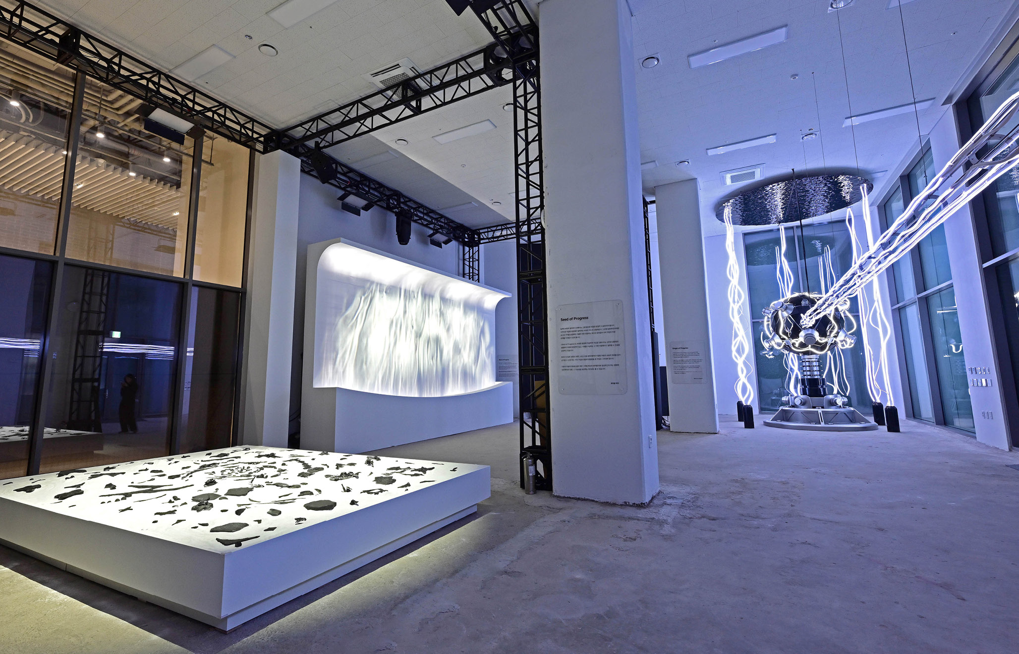 더 뉴 K5 팝업 전시 1층 원경