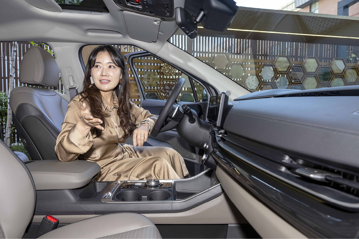 더 뉴 카니발 내장 디자인을 담당한 연구원