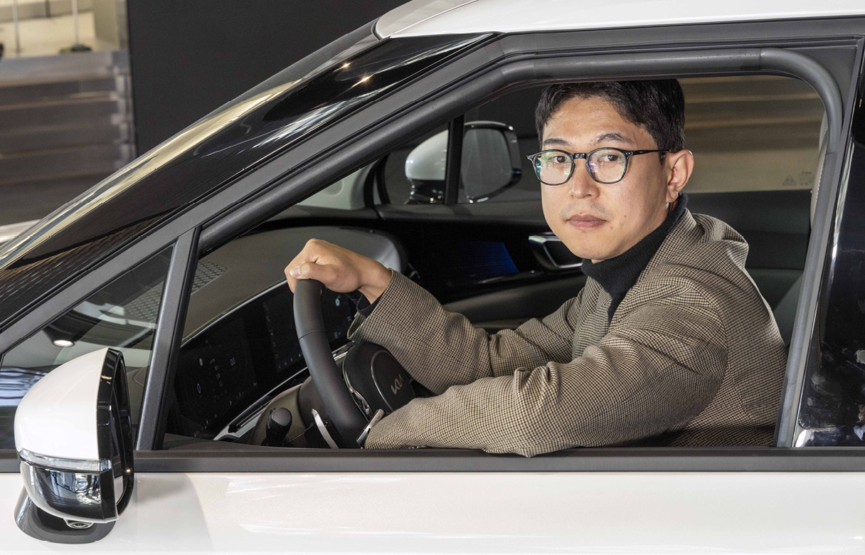 더 뉴 카니발 내장 디자인을 담당한 연구원