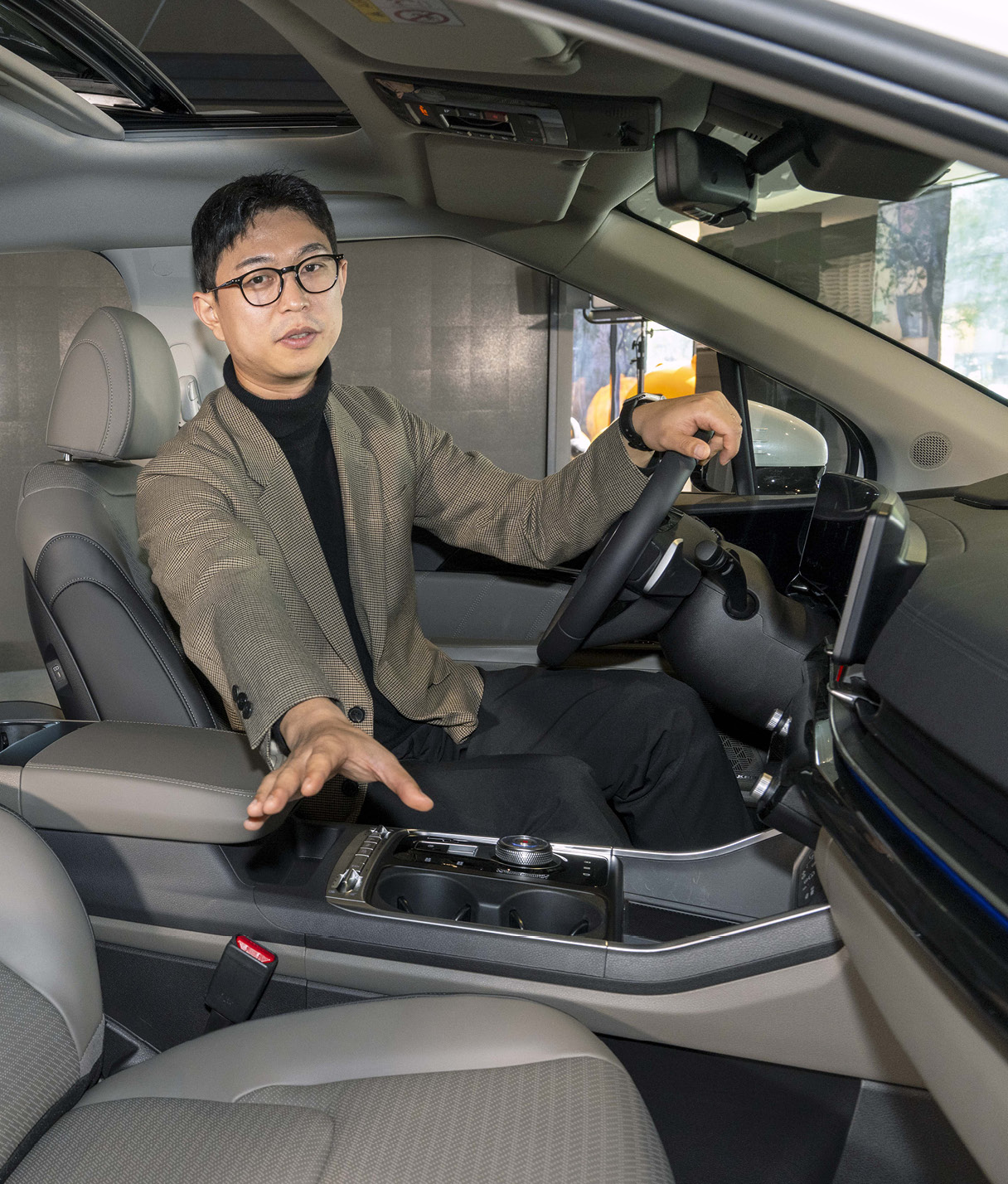 더 뉴 카니발 내장 디자인을 담당한 연구원