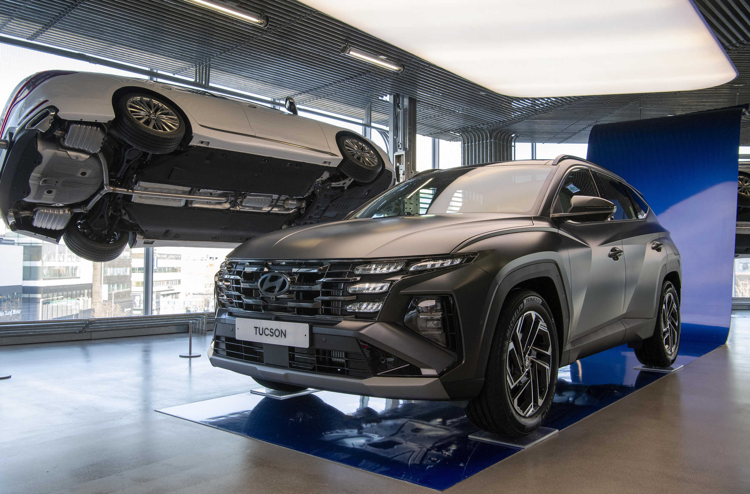 현대모터스튜디오에 전시되어 있는 더 뉴 투싼