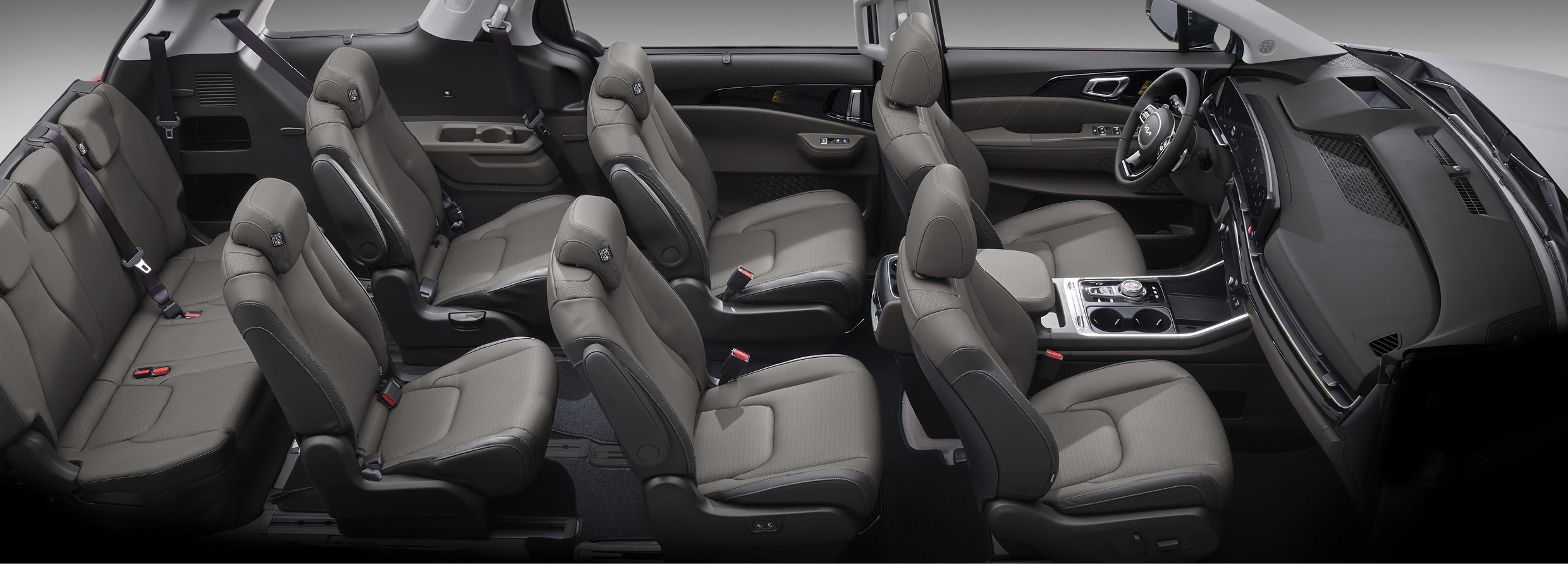 기아 더 뉴 카니발 하이브리드 9인승 모델의 시트 구성 모습