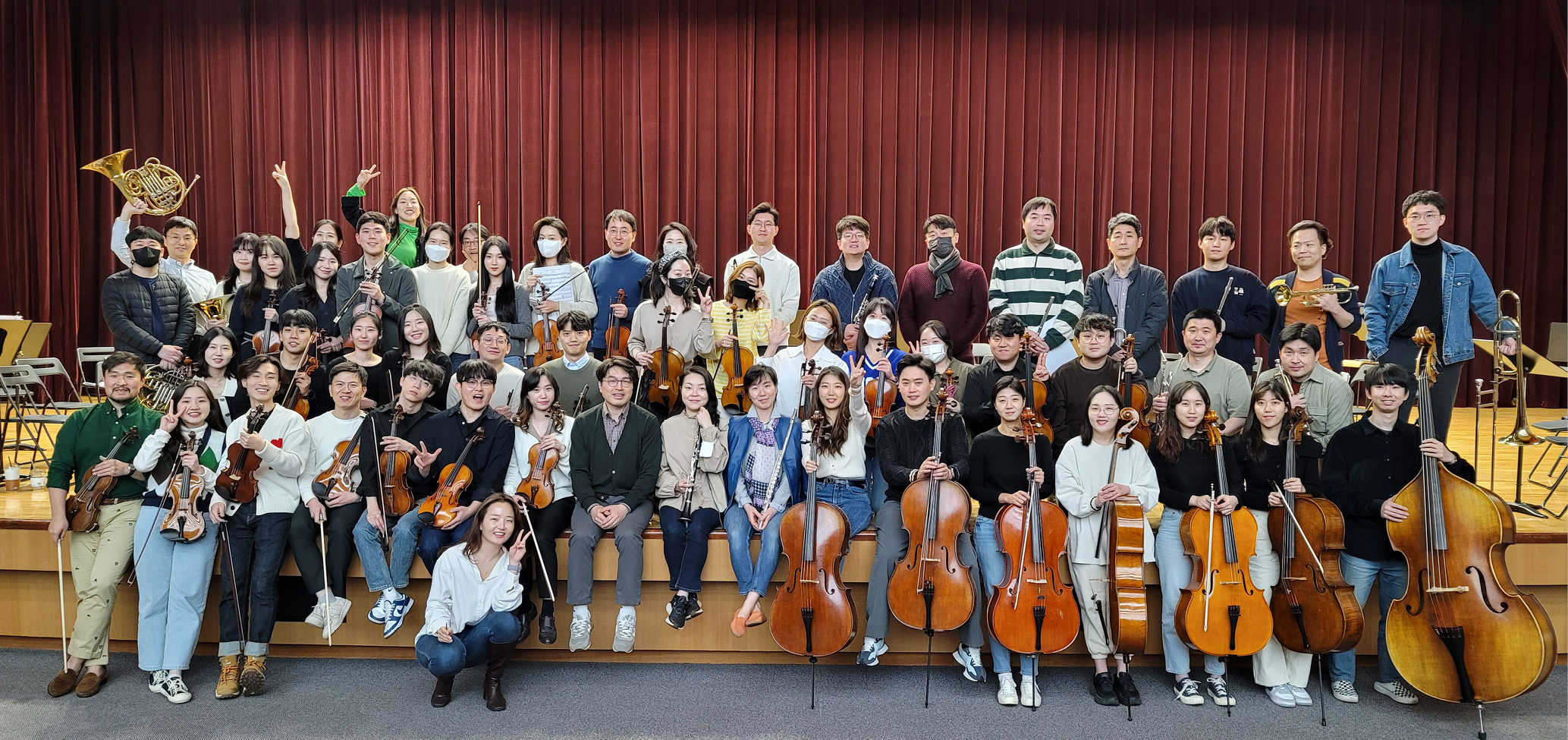 Members of the Hyundai Motor Group Philharmonic Orchestra took a group photo during practice activities in 2023.