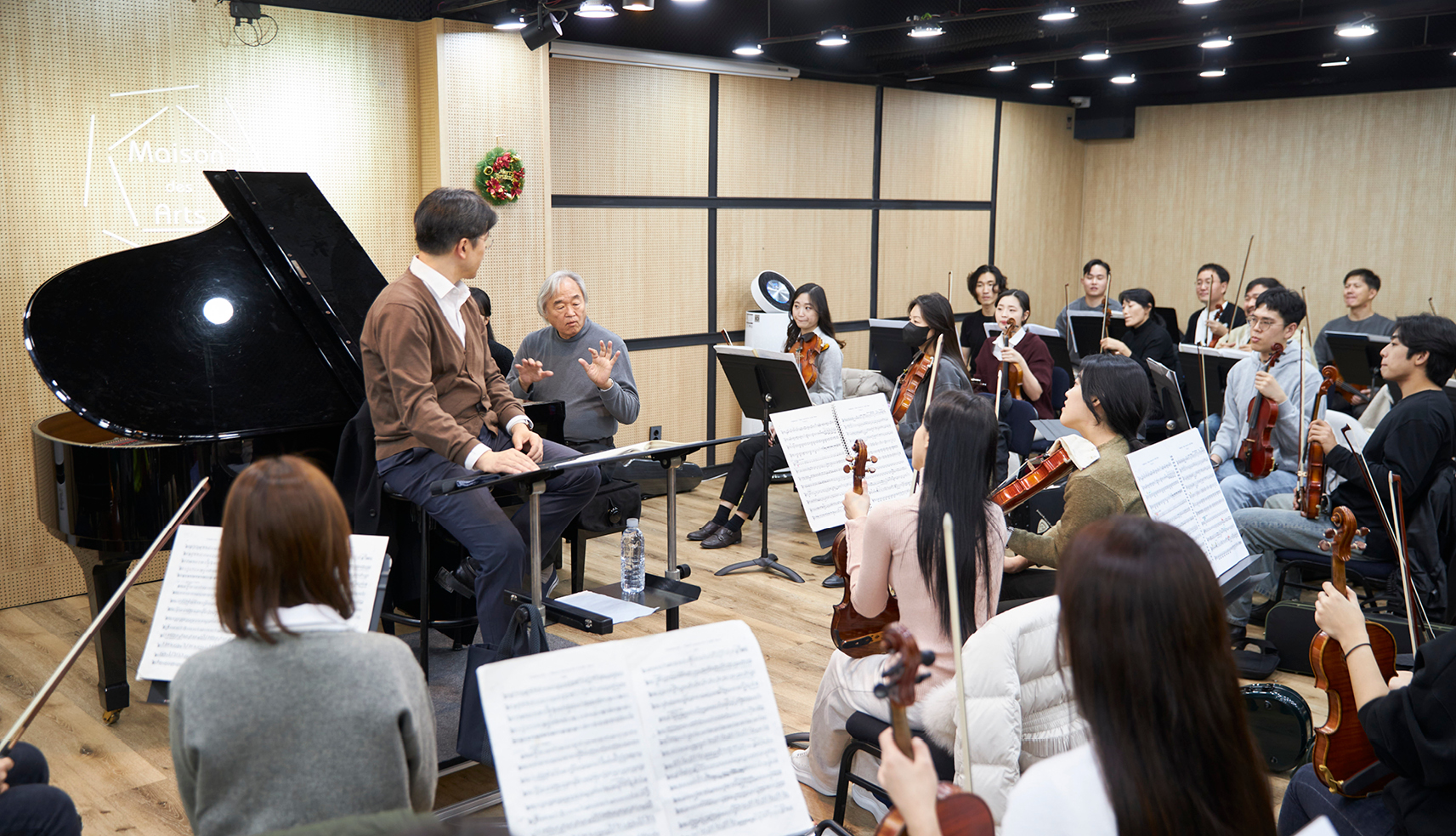 Members of the Hyundai Motor Group Philharmonic Orchestra communicated with pianist Kun-woo Paik and practiced to their best until the final rehearsal.