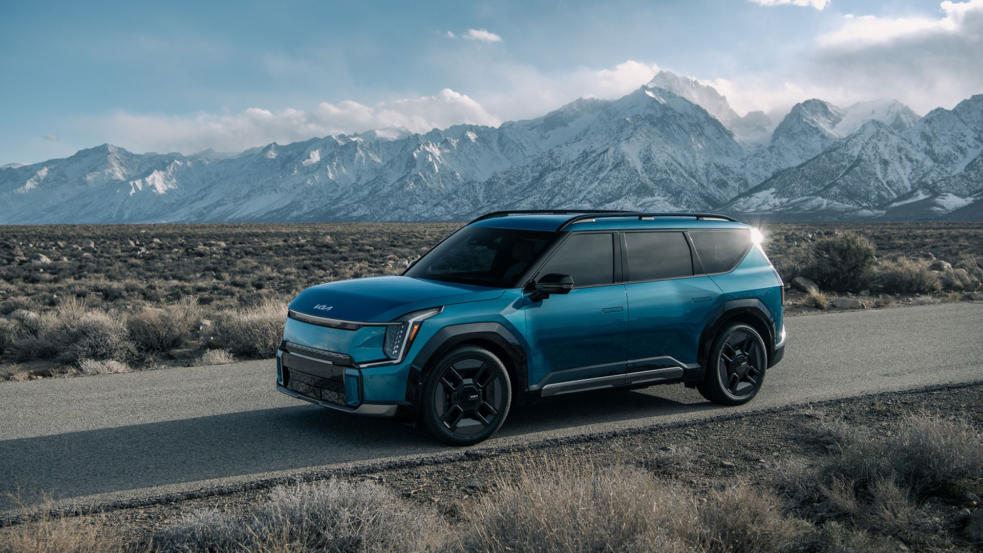 All electric Kia EV9 wins 2024 North American Utility Vehicle of the Year™