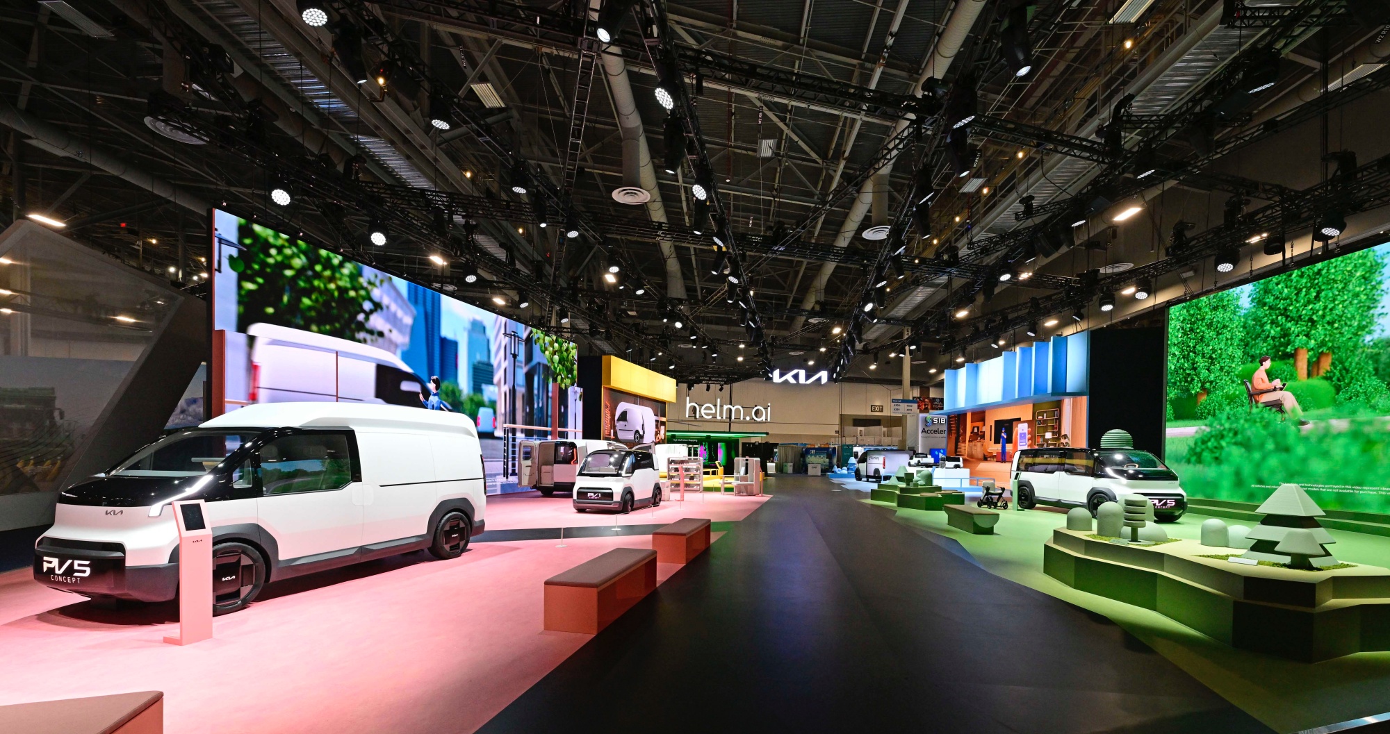 CEs 기아 부스 전경