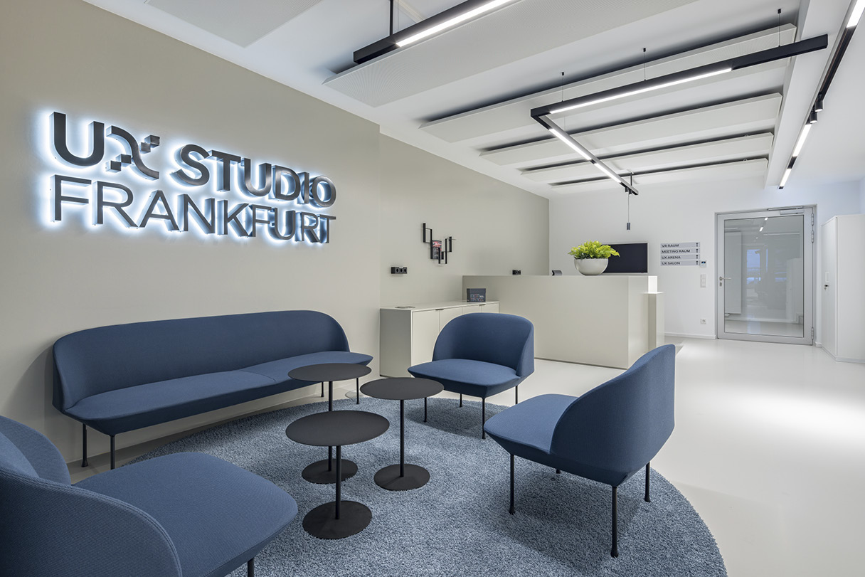 현대자동차그룹 UX 스튜디오 프랑크푸르트의 리셉션 공간 모습