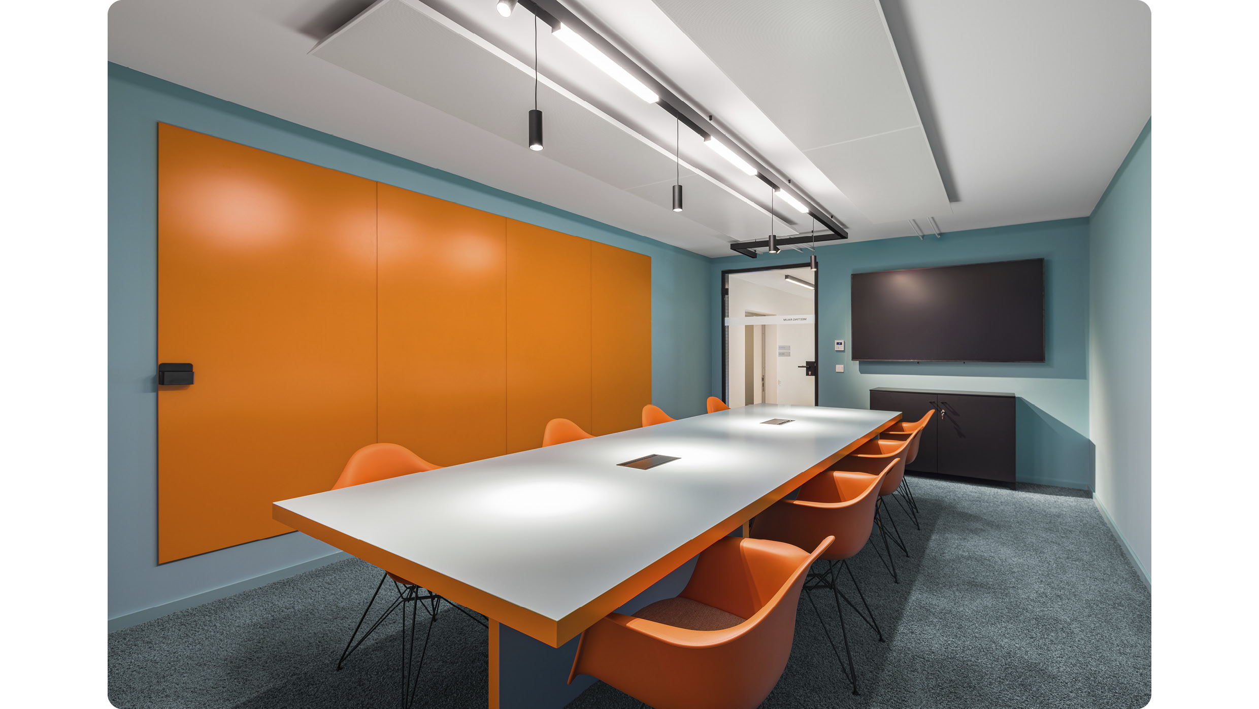 현대자동차그룹 UX 스튜디오 프랑크푸르트의 미팅룸 모습