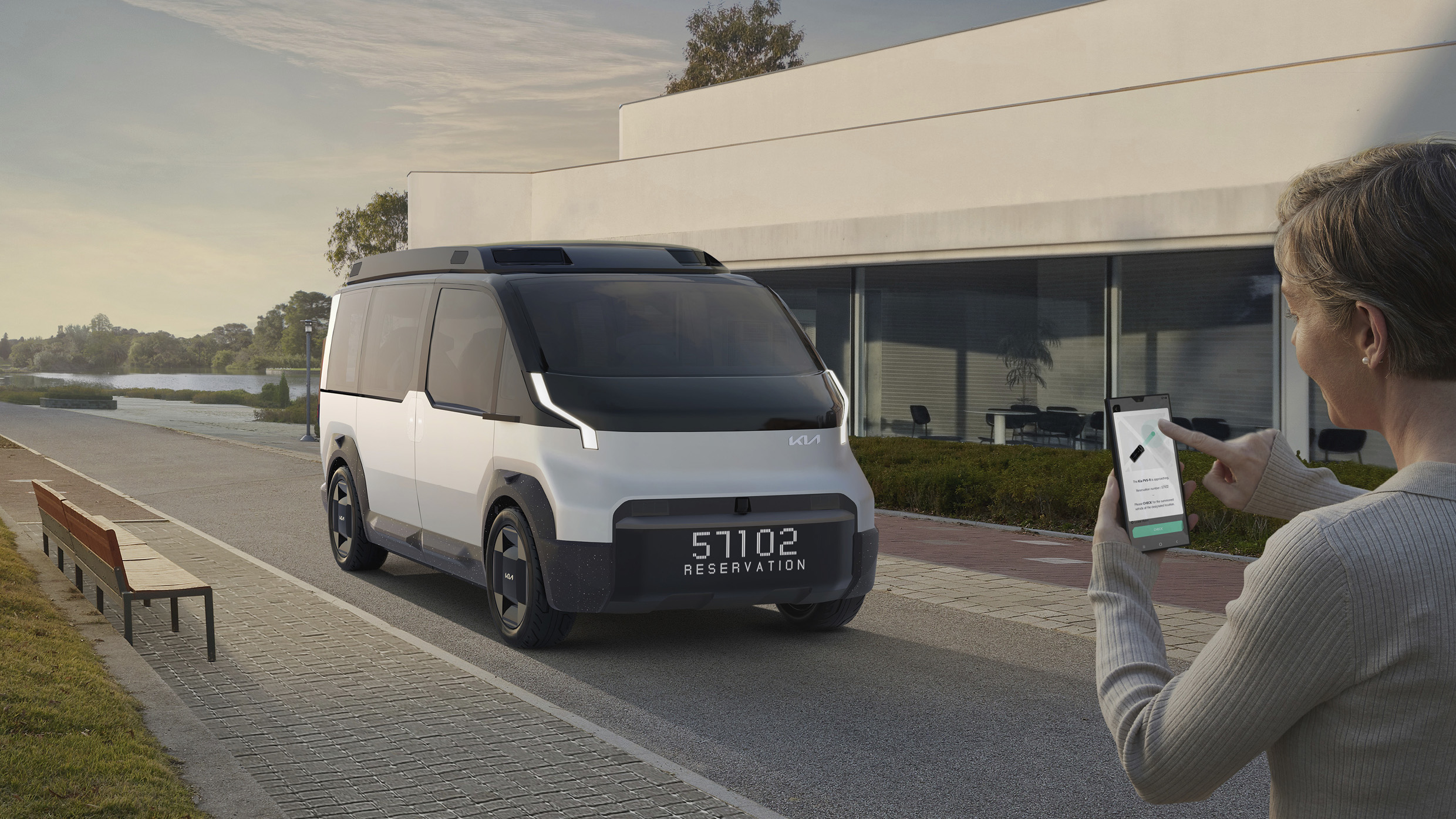 기아 PBV 라인업 중 하나인 PV5 R 로보택시를 호출하는 모습