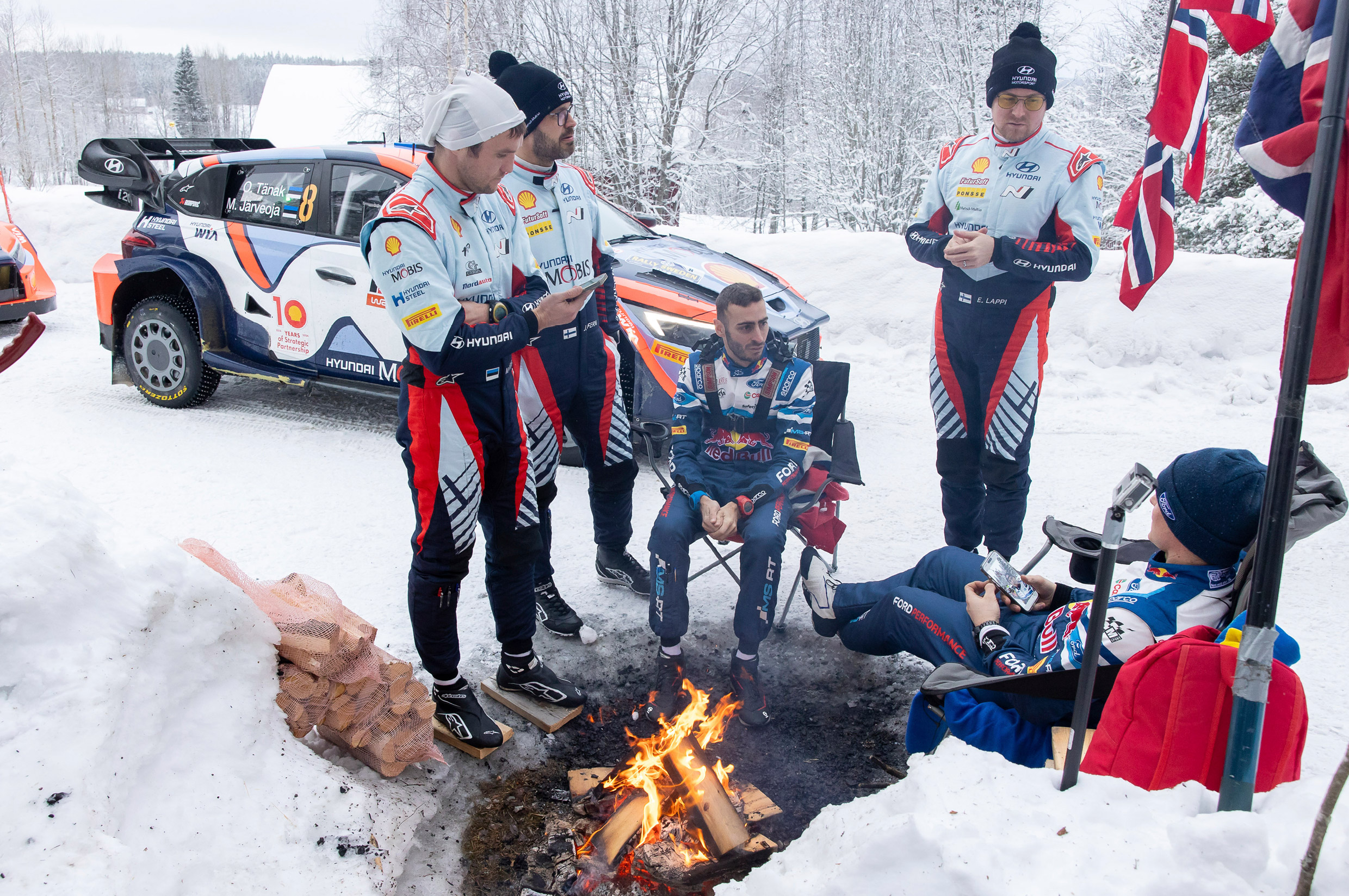 포드 랠리 팀 선수와 현대 랠리팀 선수들