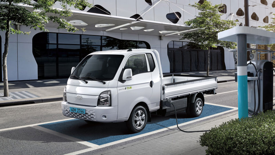 현대자동차, 섬 지역 포터 EV 고객에 가정용 전기차 충전기 설치 지원-main