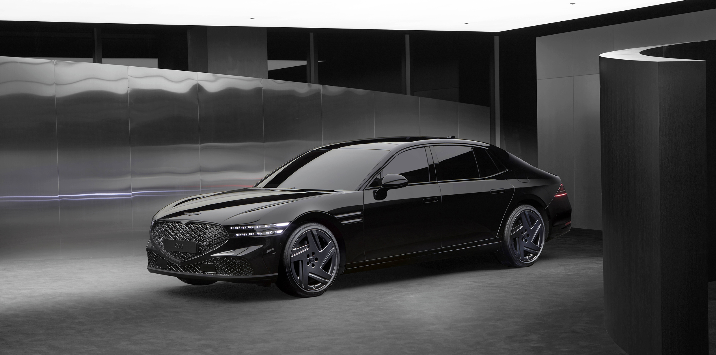 제네시스 수지에 전시된 제네시스 G90 블랙