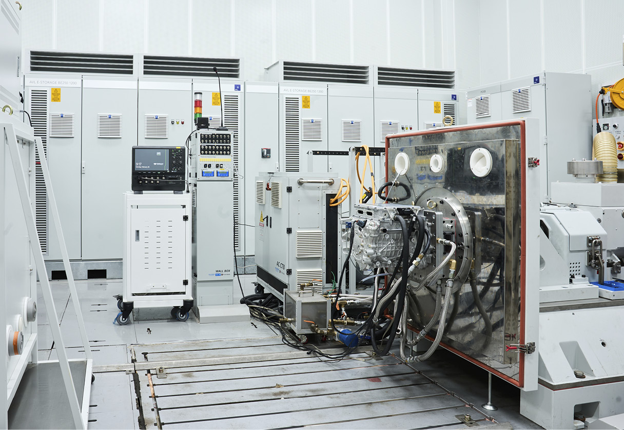 1축 시험실의 내부 모습