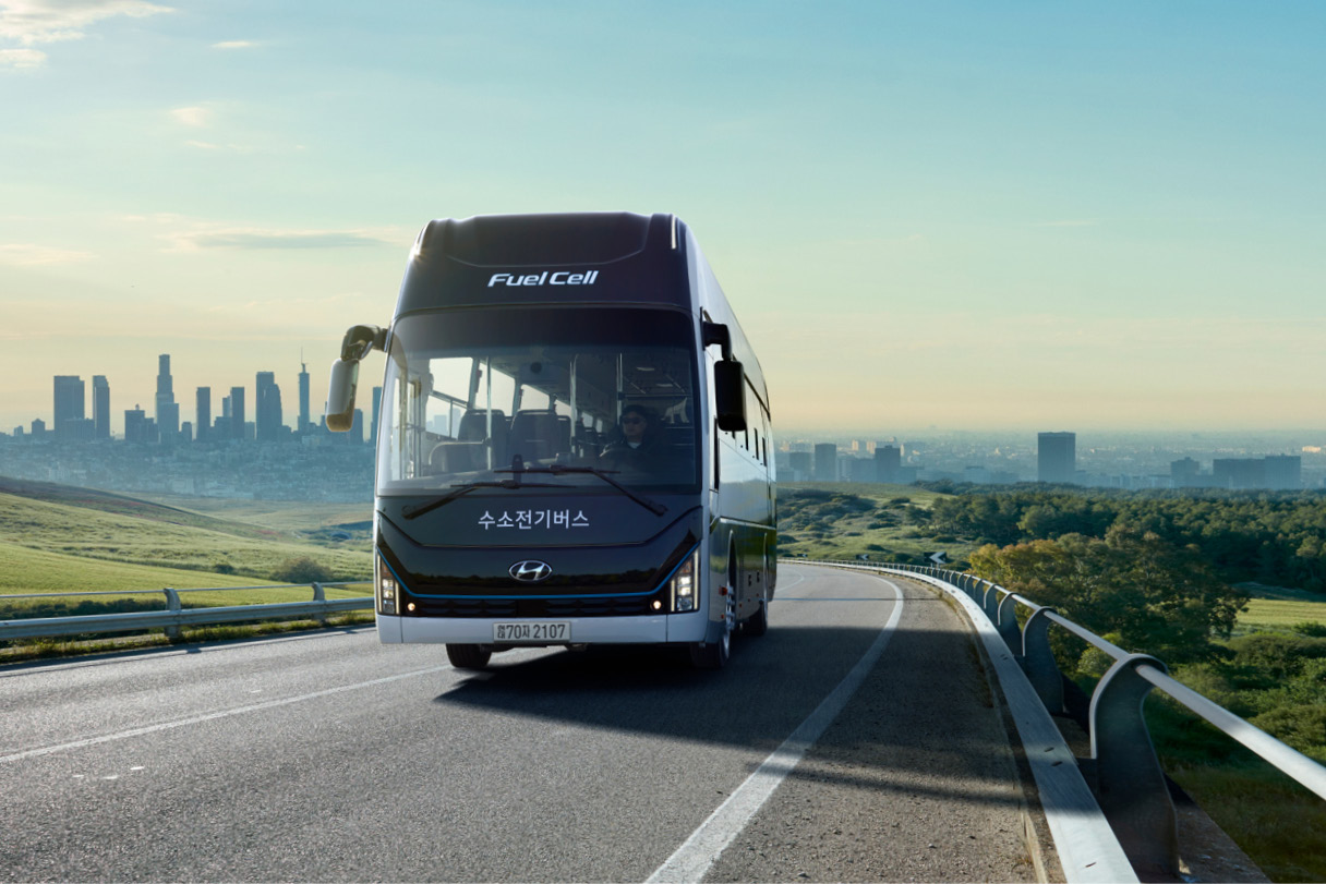 주행 중인 수소전기버스