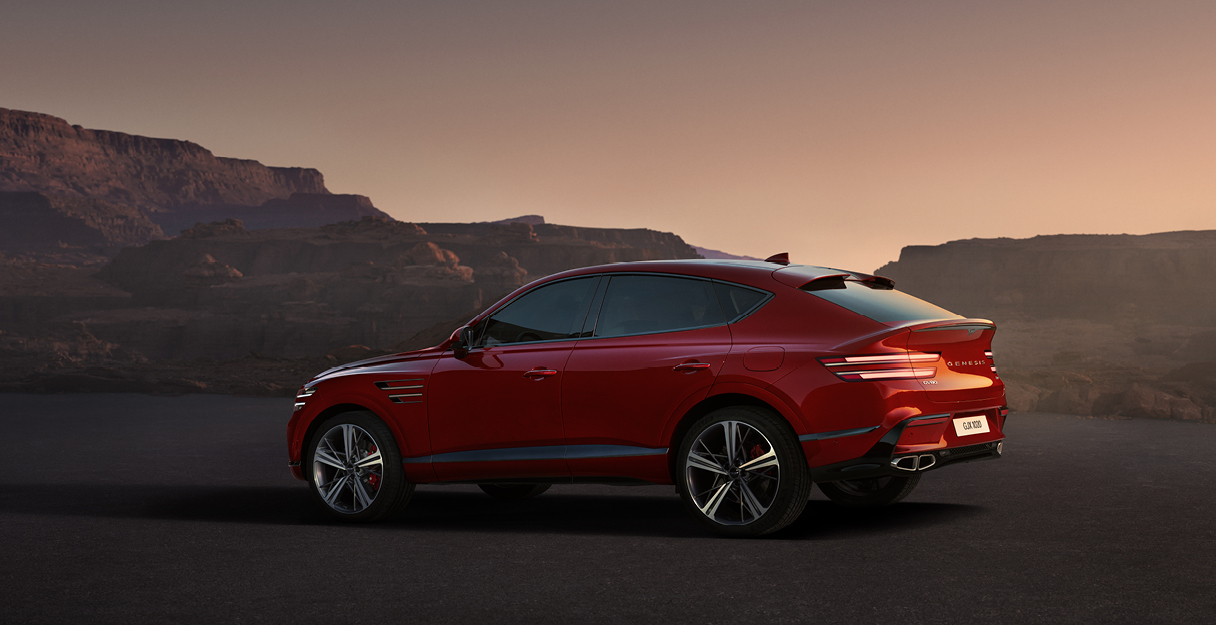 side view of Genesis GV80 coupe