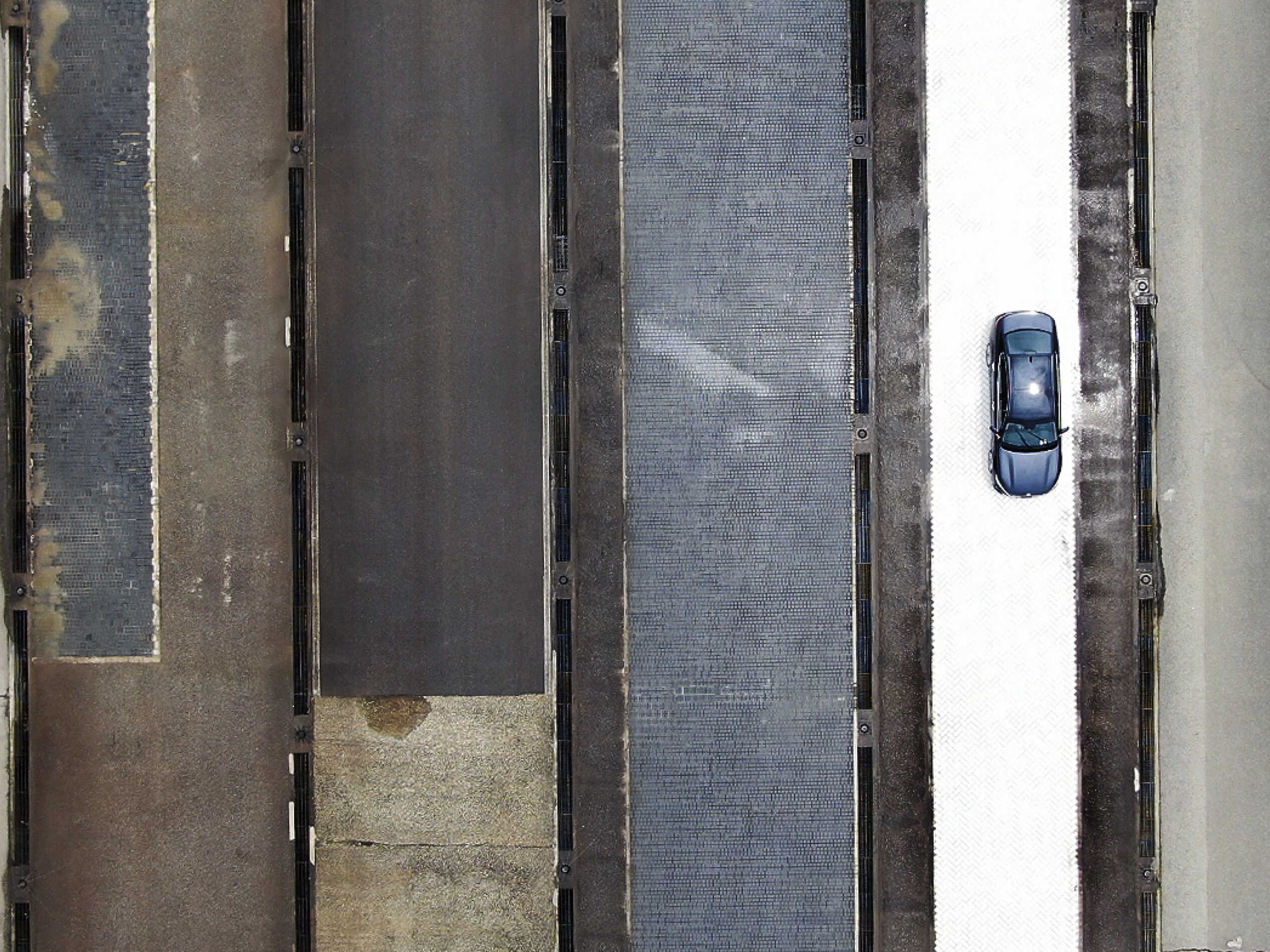 노면이 각기 다른 실차 총합내구 시험로를 하늘에서 내려다 본 모습