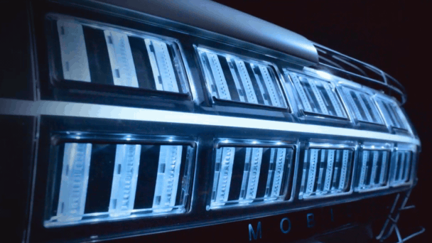 프론트 페이스 통합 모듈의 액티브 에어 플랩이 움직이는 모습