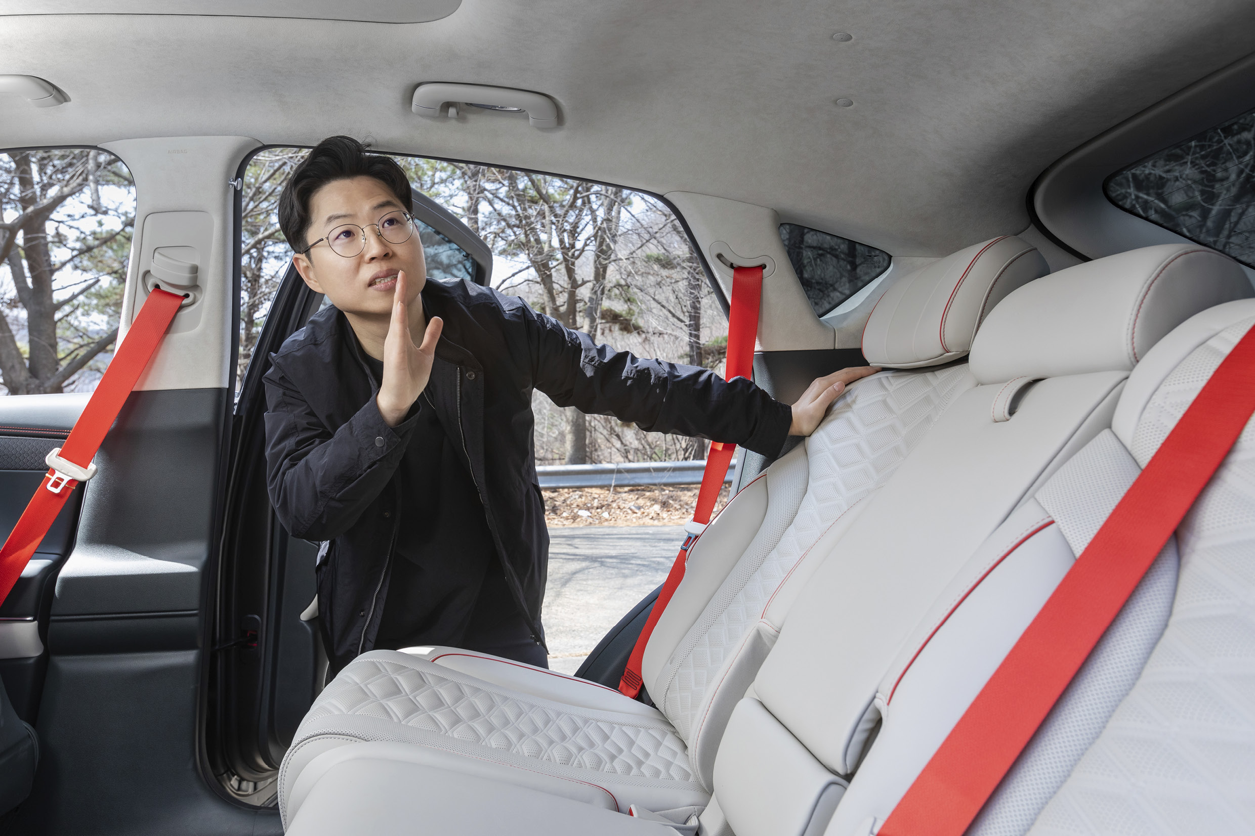 How Researcher Describes the Second Row Space of the GV80 Coupe